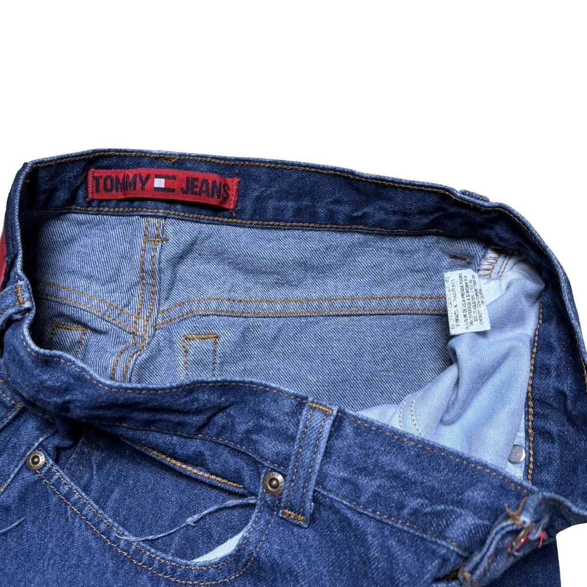 Tommy Hilfiger Vintage 90s Tommy Hilfiger Jeans Loose Fit Dark Wash 30X29 Size US 30 / EU 46 - 4 Thumbnail