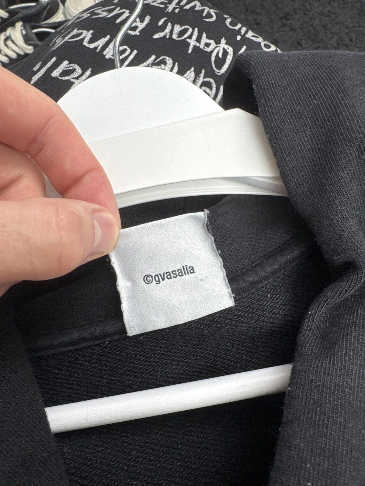 Vetements VETEMENTS WORLD TOUR OVERSIZED HOODIE BLACK L Size US L / EU 52-54 / 3 - 10 Thumbnail