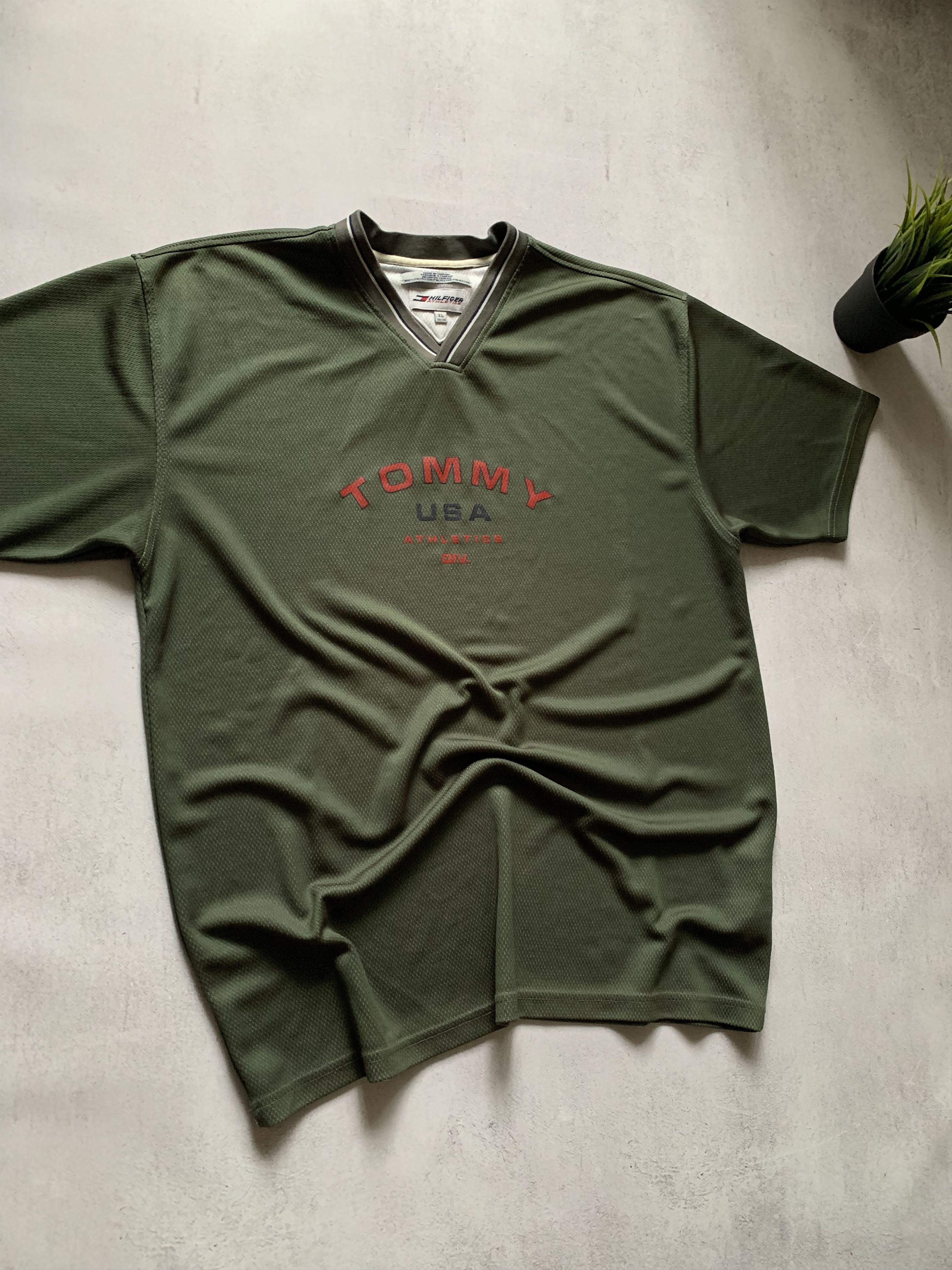 Tommy Hilfiger × Vintage Vintage Tommy Hilfiger Jersey T Shirt Tee Baggy Big Logo 90s Size US XL / EU 56 / 4 - 4 Thumbnail