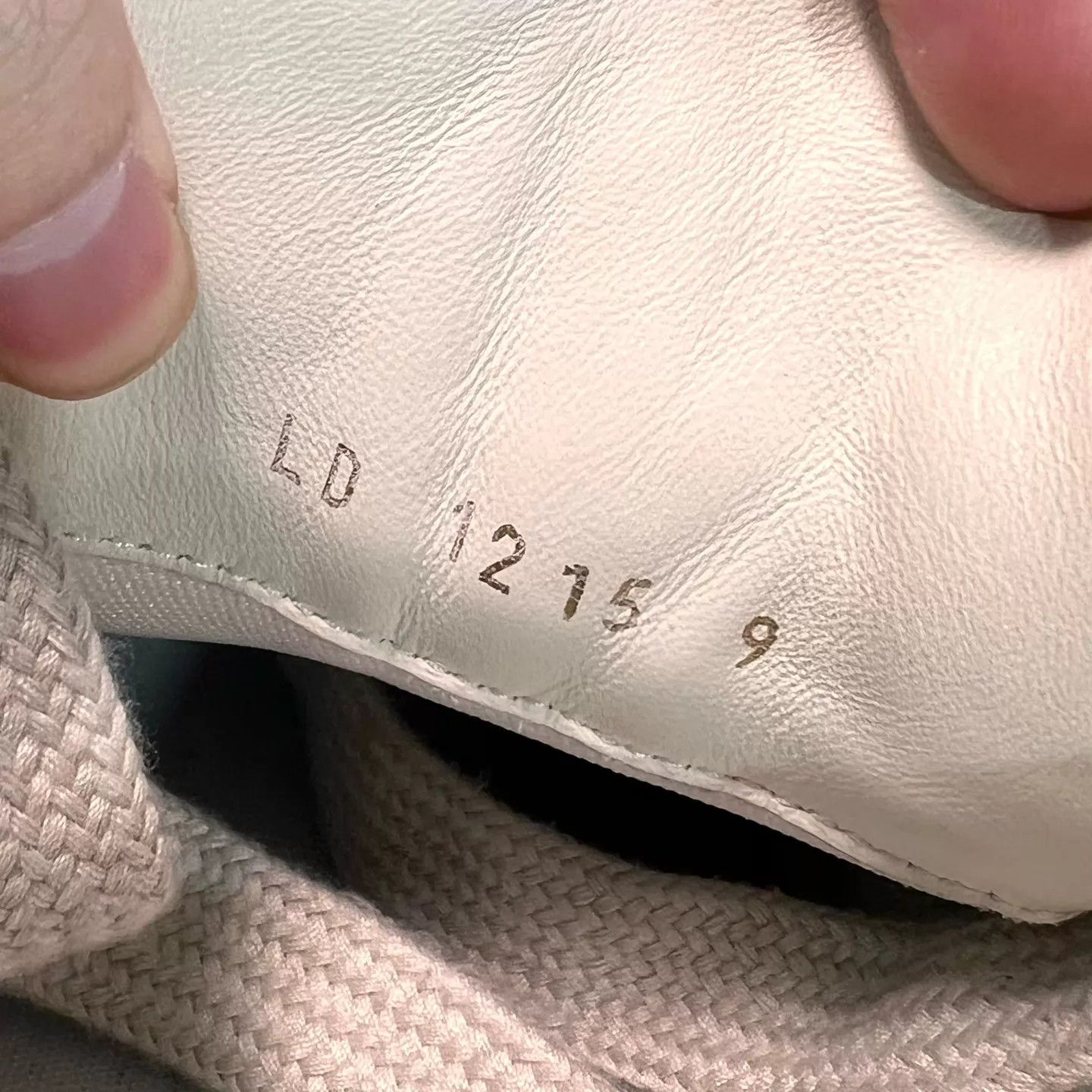 Louis Vuitton LV Tilted Biscuit 2026 Wht/Purp UK9/43 Worn2x 97New Size US 10 / EU 43 - 8 Thumbnail