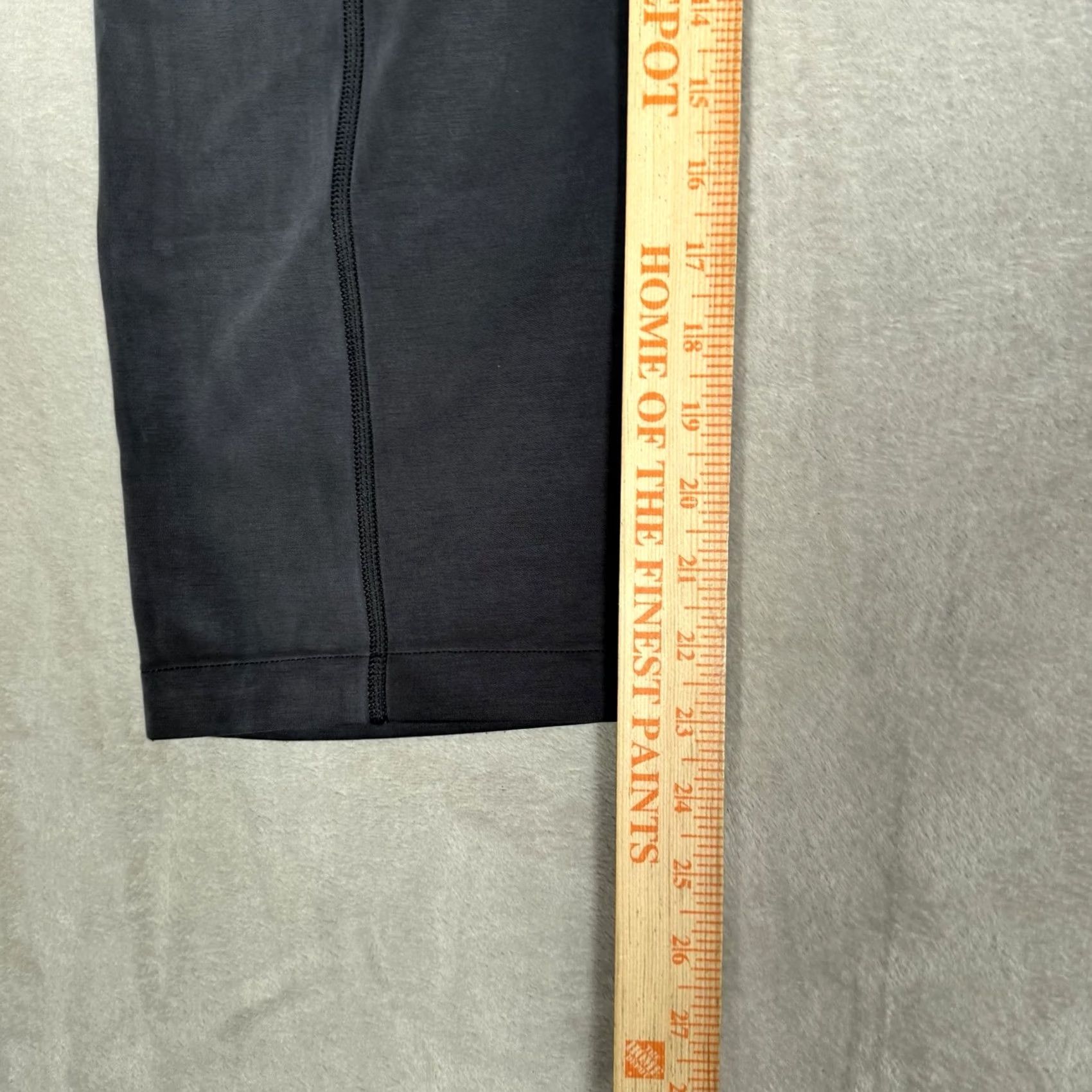 Lululemon Lululemon Pants Womens 6 Black Softstreme High Rise Straight Leg Cropped Casual Pockets Womens Size 28" / US 6 / IT 42 - 8 Thumbnail