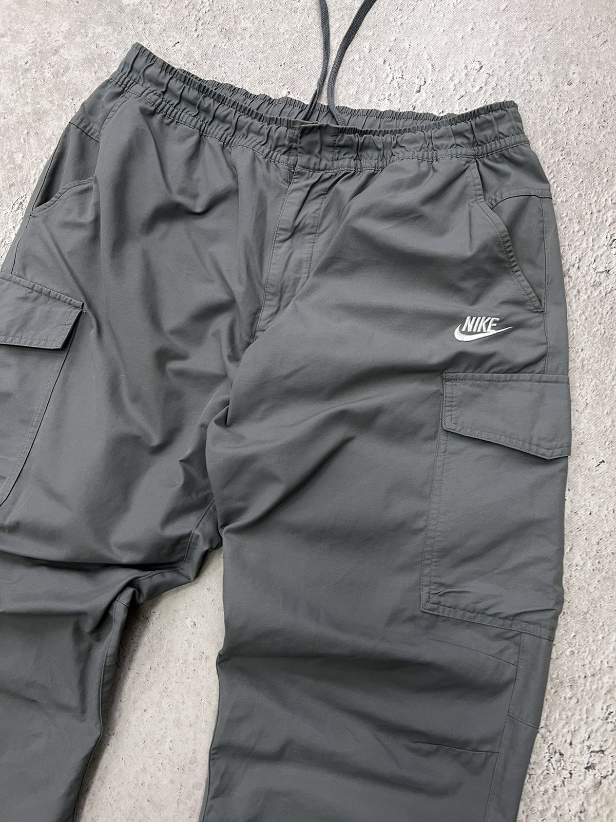 Nike × Vintage VINTAGE Y2K DRILL CARGO NIKE NYLON PANTS PARACHUTE Size US 36 / EU 52 - 3 Thumbnail