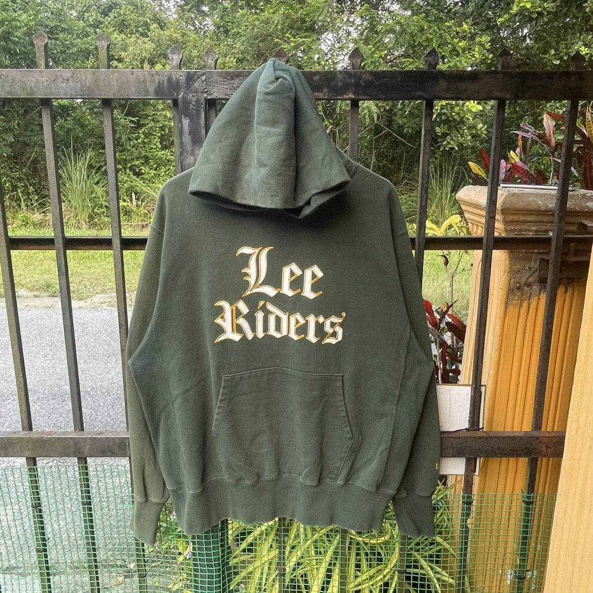 Lee 🔥Vintage 90s Lee Riders Embroidered Spellout Pullover Hoodie Size US L / EU 52-54 / 3 - 1 Thumbnail