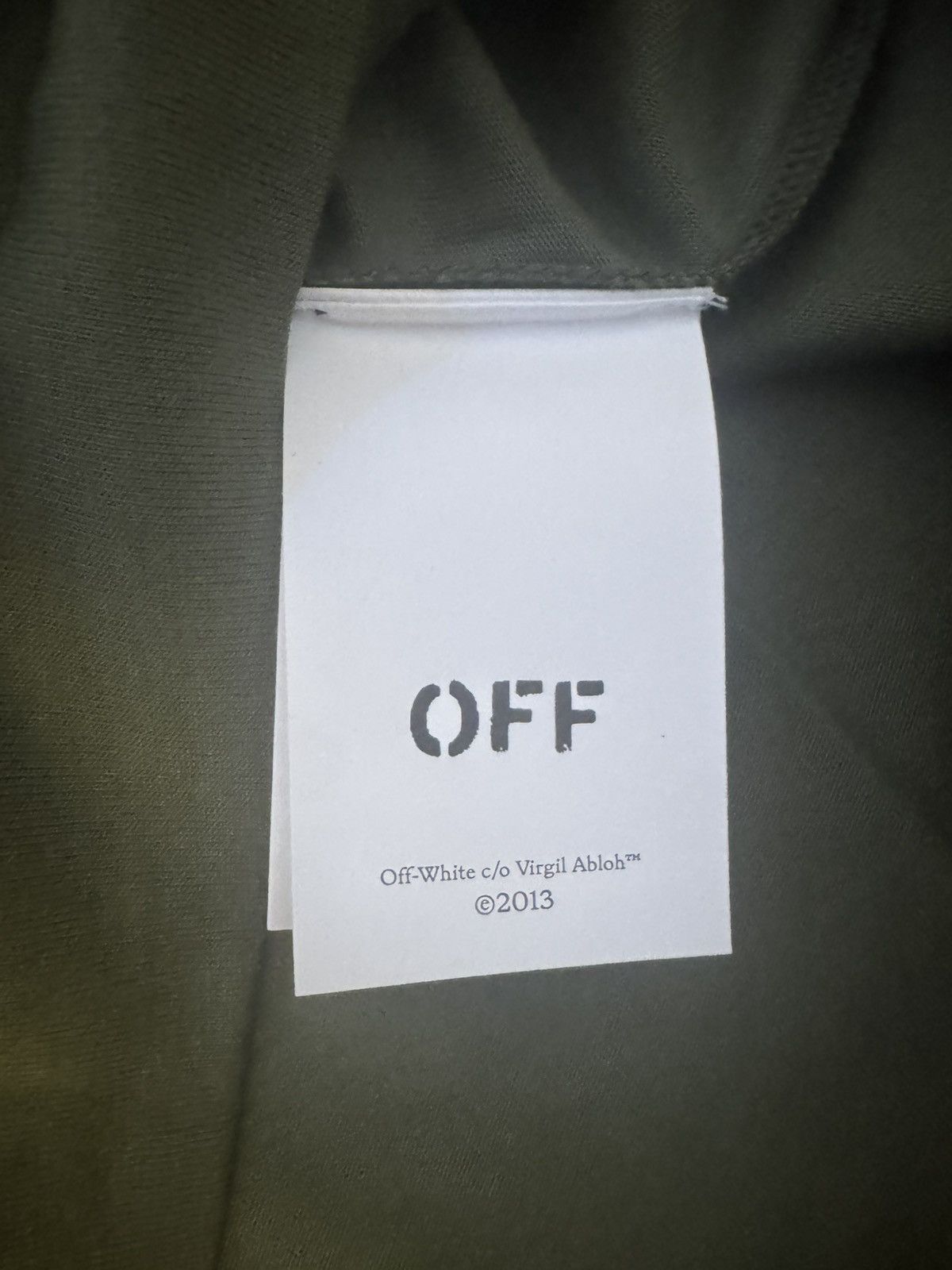 Off-White OFF WHITE BIG BOOKISH TEE ( FITS A SMALL) Size US XS / EU 42 / 0 - 6 Thumbnail