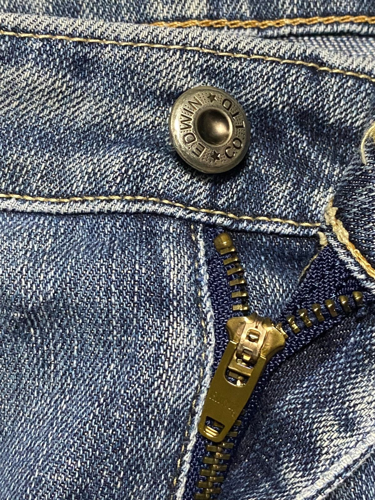 Edwin Vintage Edwin 4002 Distressed Patched Trash Bootcut Jeans Size US 31 - 7 Thumbnail