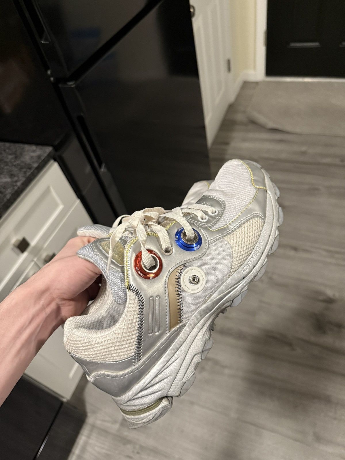 RAF SIMONS RESPONSE TRAIL ROBOT