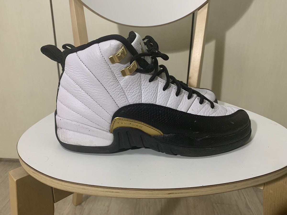 Nike Nike Air Jordan 12 Retro Taxi 6Y Size US 6 / EU 39 - 3 Thumbnail