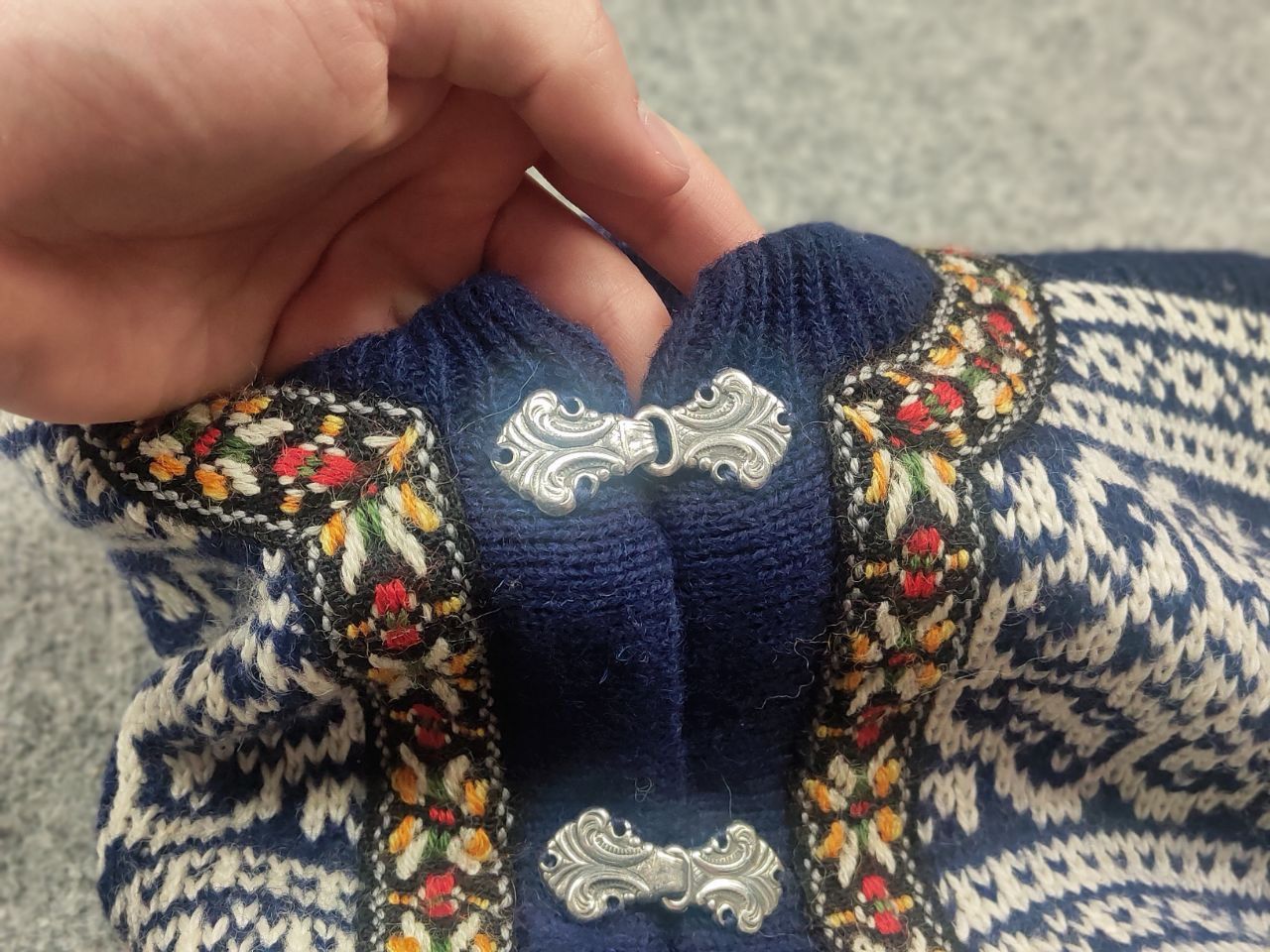 Dale Of Norway Vintage 90's Nordstrikk Wool Pattern Knit Cardigan sweater Size US M / EU 48-50 / 2 - 10 Thumbnail