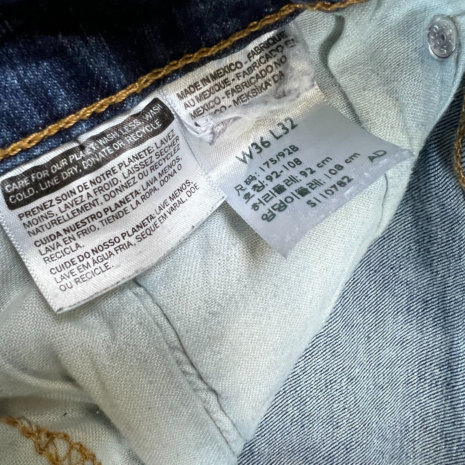 Levi's × Vintage Levi's 514 Jeans 32x30 Blue Slim Straight Fit Mid Rise Denim Size US 36 / EU 52 - 9 Thumbnail