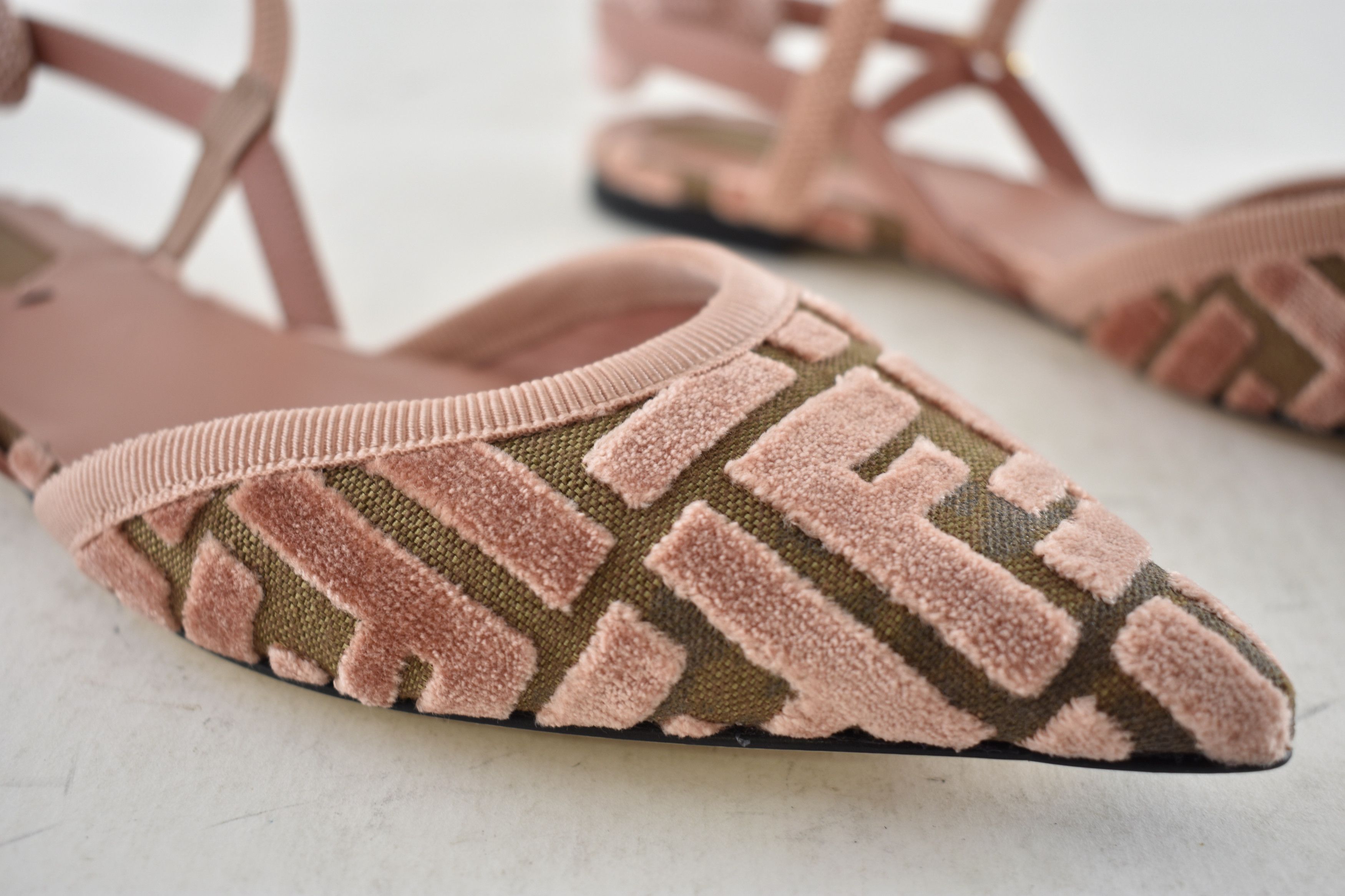 Fendi Fendi Colibri Lite Beige Velvet FF Logo Slingback Flat 37.5 Size US 7.5 / IT 37.5 - 6 Thumbnail