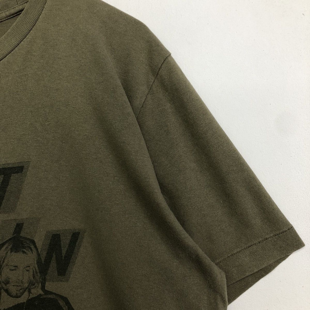 Uniqlo Uniqlo X Kurt Cobain The End Of Music 2016 Tshirt Size US XL / EU 56 / 4 - 6 Thumbnail