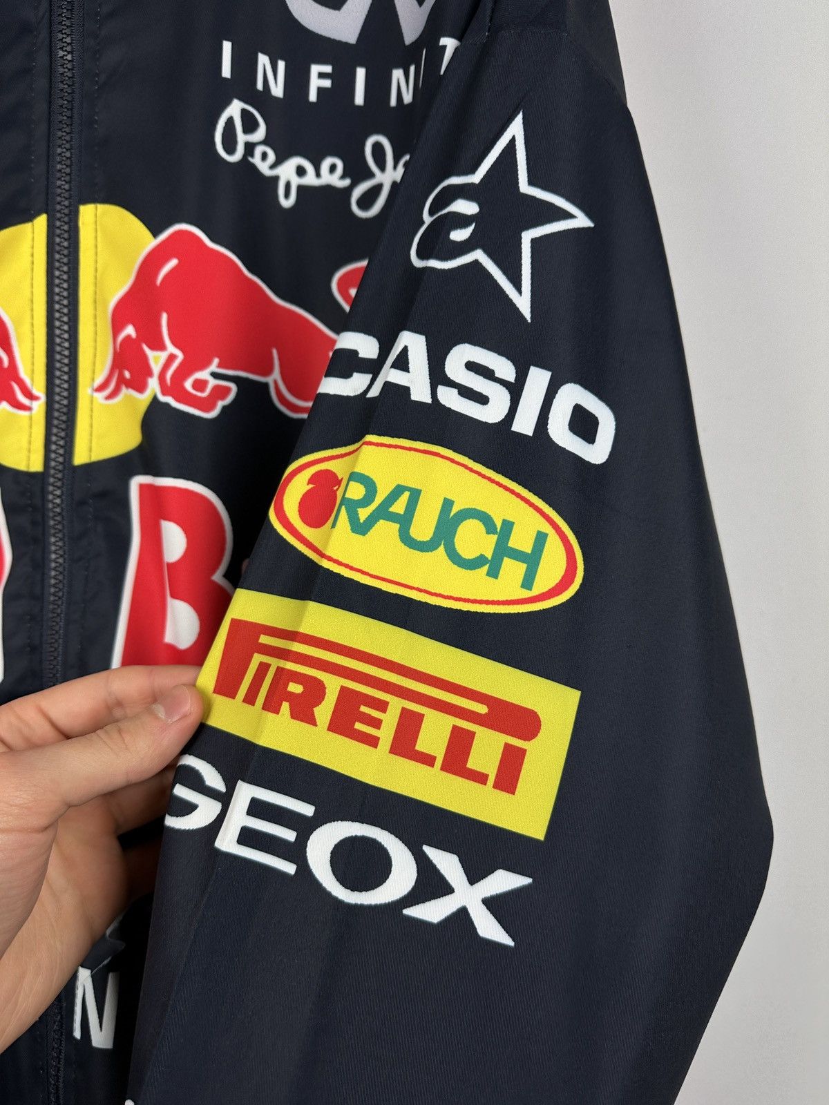 Formula 1 × Red Bull Vintage Red Bull Infinity F1 Racing Light Jacket Size US M / EU 48-50 / 2 - 10 Thumbnail