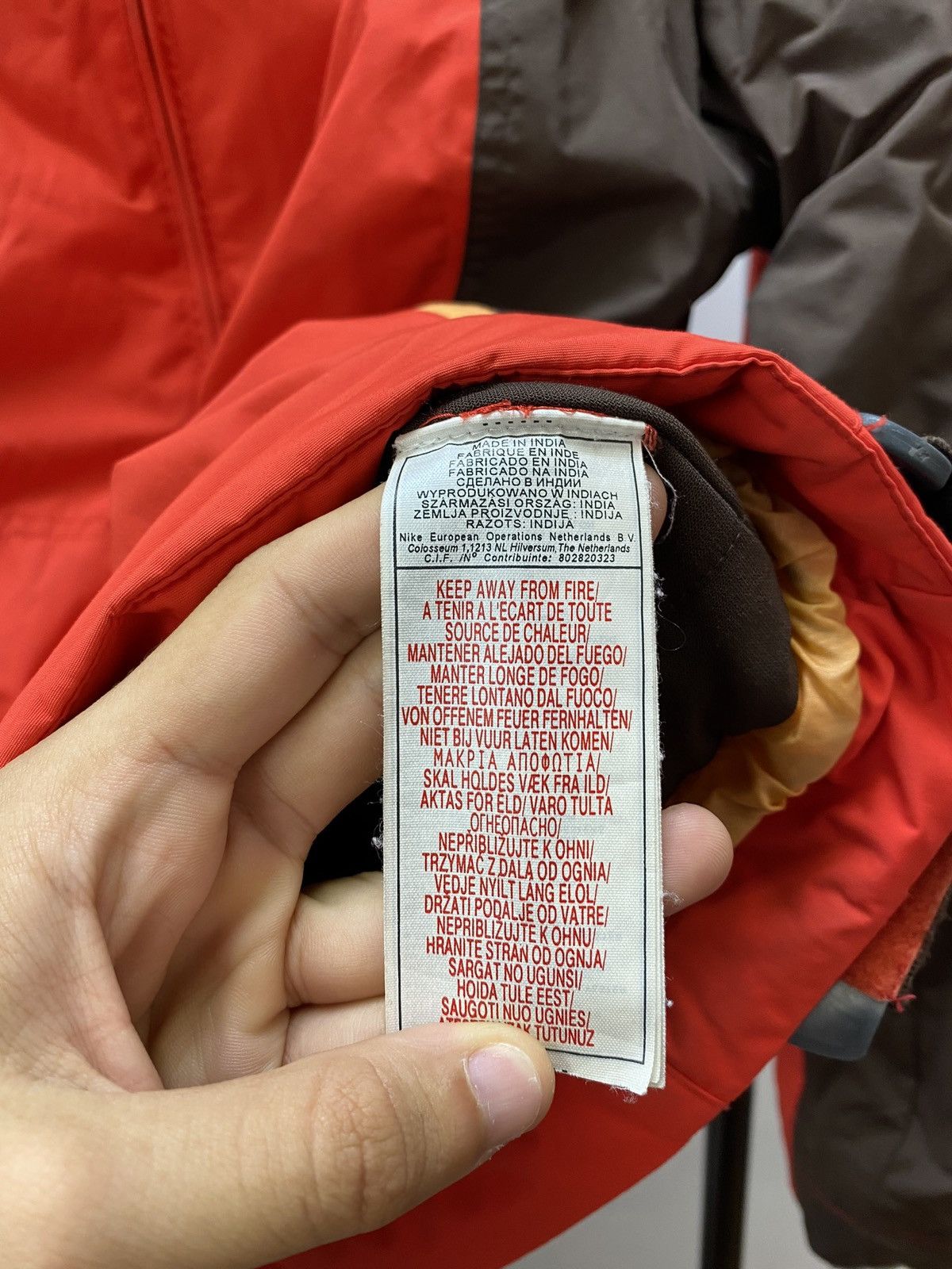 Nike ACG × Vintage Vintage Nike ACG Red Gorpcore Jacket Y2K M Size M / US 6-8 / IT 42-44 - 9 Thumbnail