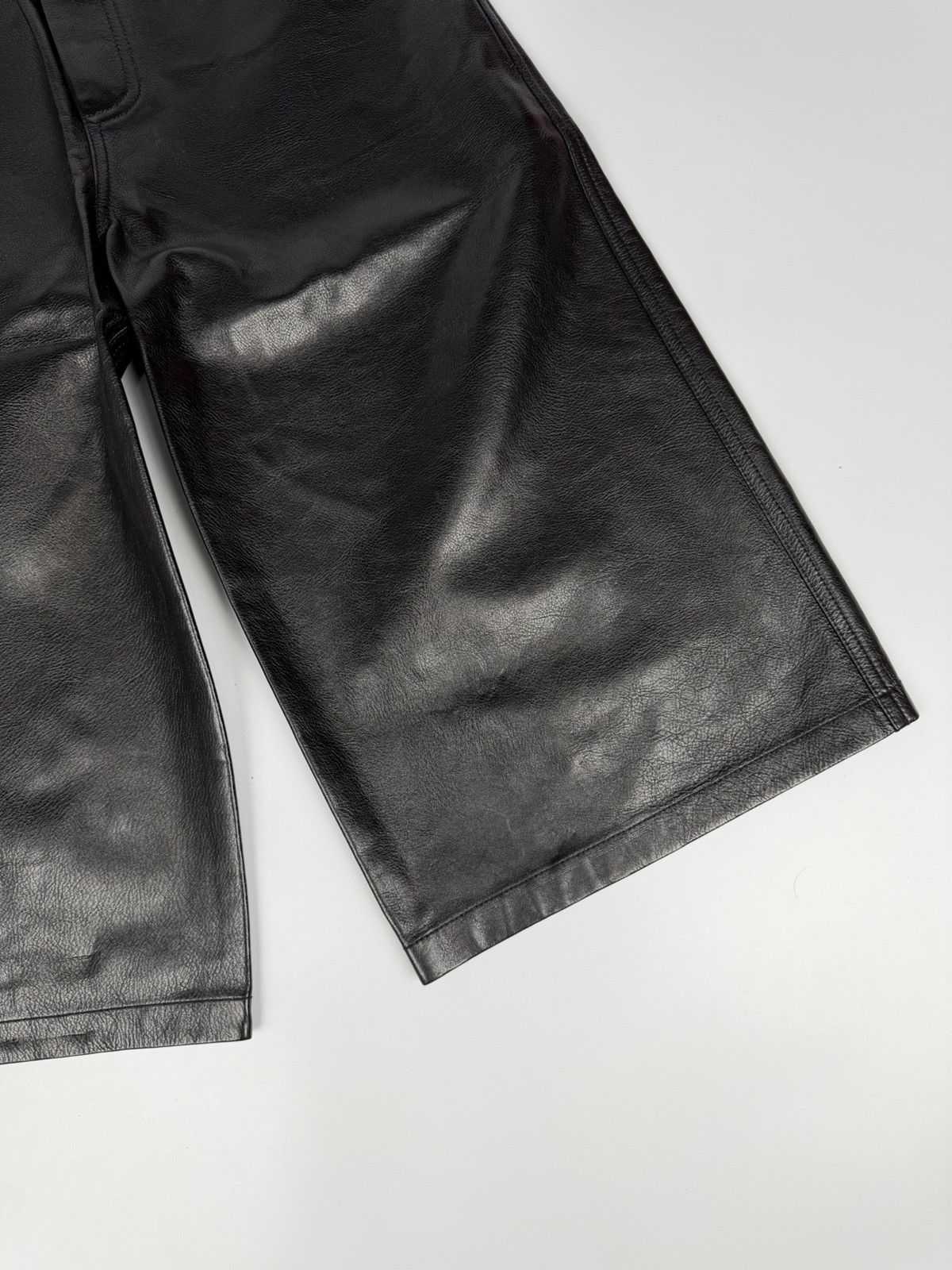 Balenciaga Balenciaga Jorts Black Leather Capri Size US 28 / EU 44 - 5 Thumbnail