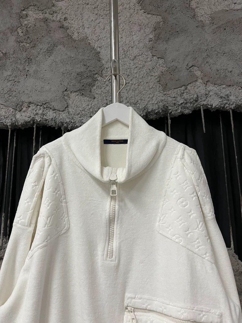 Louis Vuitton Louis Vuitton Velvet half zip sweatshirt Size US L / EU 52-54 / 3 - 3 Thumbnail