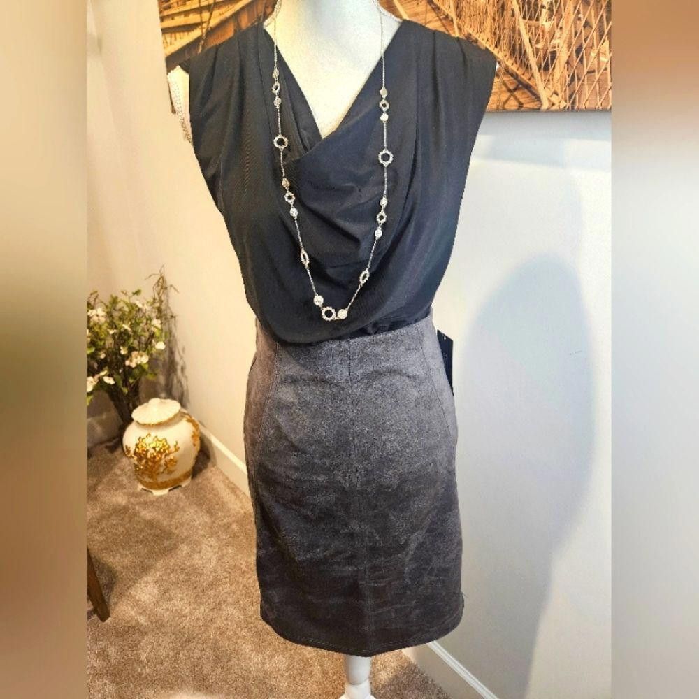 Designer NWT 2Sable boutique gray suede stretch skirt Size 36" / US 14 / IT 50 - 1 Thumbnail