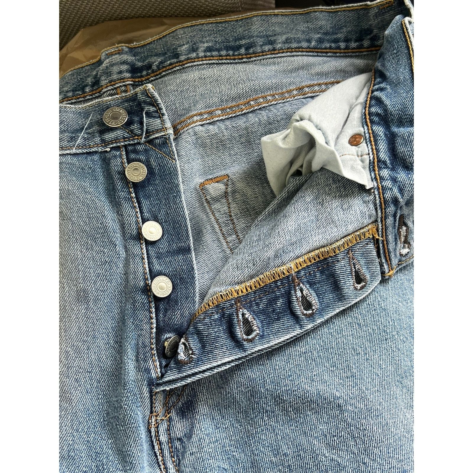 Levi's Levi’s 501 button fly blue denim jeans men 35/30 Mexico 2016 Size US 35 - 4 Thumbnail