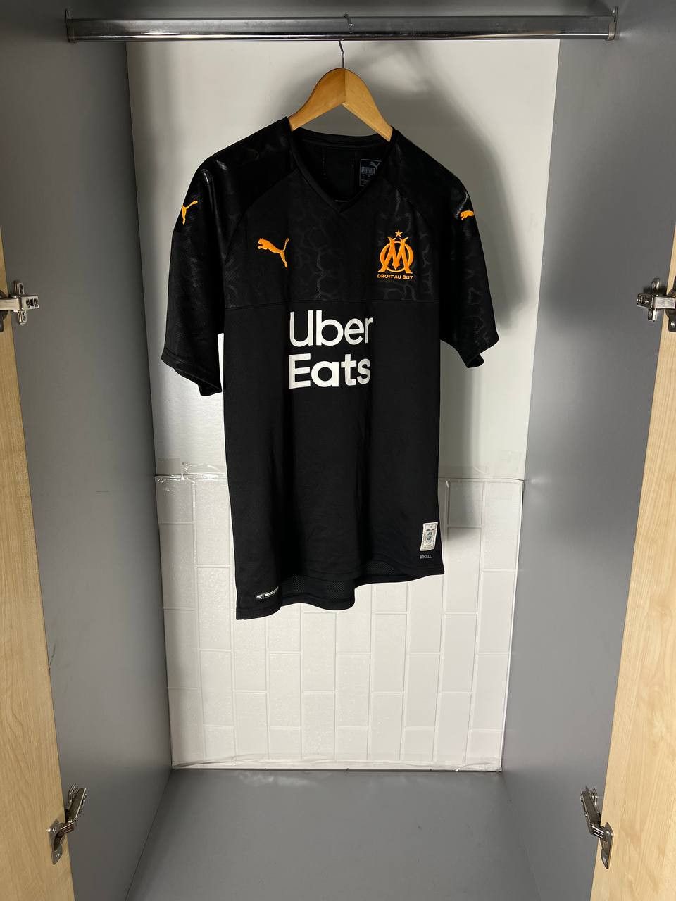 Puma VINTAGE PUMA FC OLYMPIQUE DE MARSEILLE FRANCE SOCCER JERSEY Size US L / EU 52-54 / 3 - 4 Thumbnail