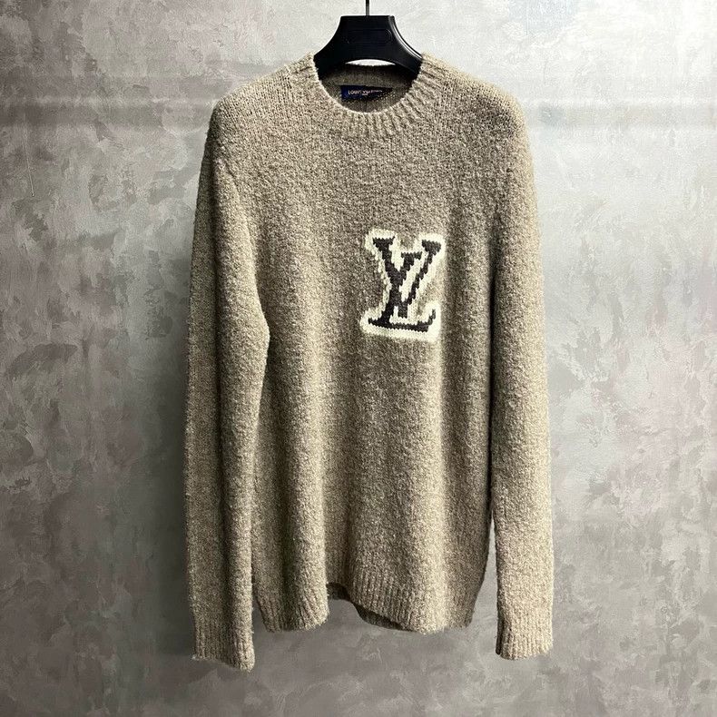 Louis Vuitton Louis Vuitton 24 light brown monogrammed crewneck long-slee Size US L / EU 52-54 / 3 - 1 Thumbnail