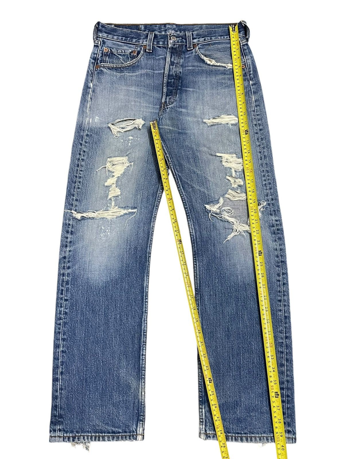Levi's Vintage Levi’s 501 Button Fly Distressed BlueWash Jeans #C01 Size US 31 - 21 Thumbnail