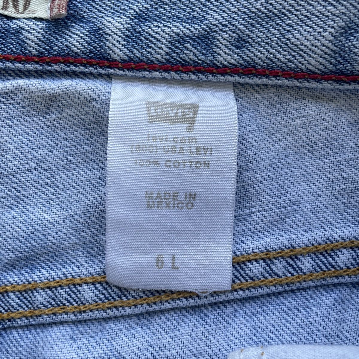 Jean × Levi's × Vintage W29 Vintage Levi’s 550 Relaxed Jeans Faded Denim Pants Size US 29 - 7 Thumbnail