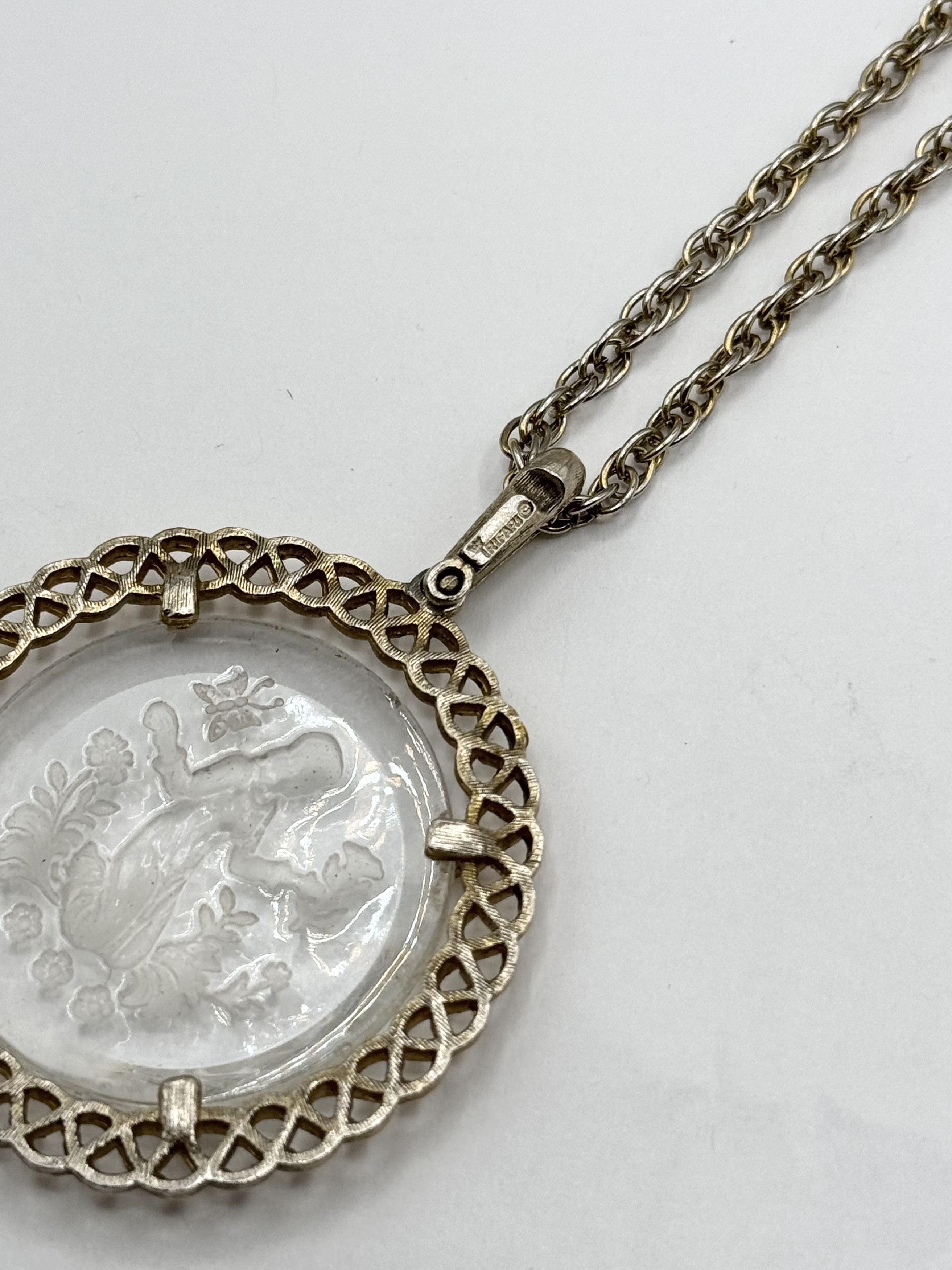 Vintage Vintage Crown Trifari Lucite Zodiac Intaglio Pendant Necklac Size ONE SIZE - 5 Thumbnail