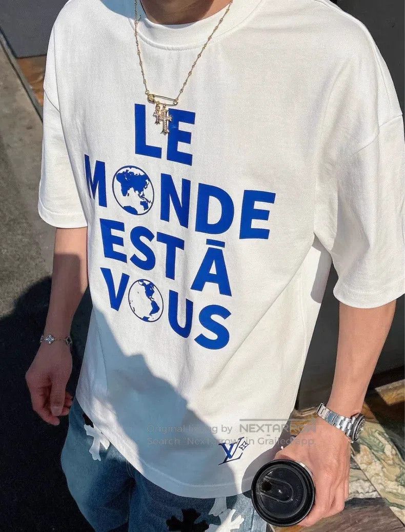 Louis Vuitton Louis Vuitton 25 New Earth Letter Flocked Short Sleeves Size US S / EU 44-46 / 1 - 7 Thumbnail