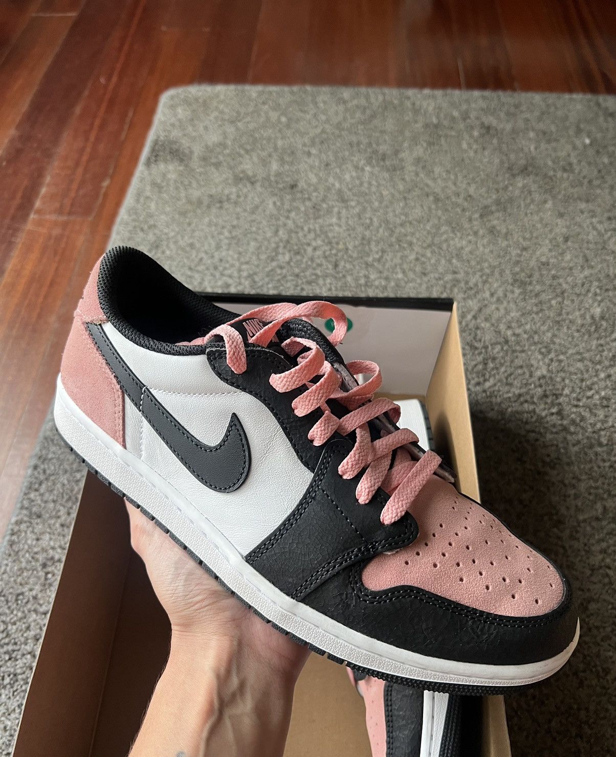 Jordan Brand × Nike Air Jordan Bleached Coral Size US 10.5 / EU 43-44 - 4 Thumbnail