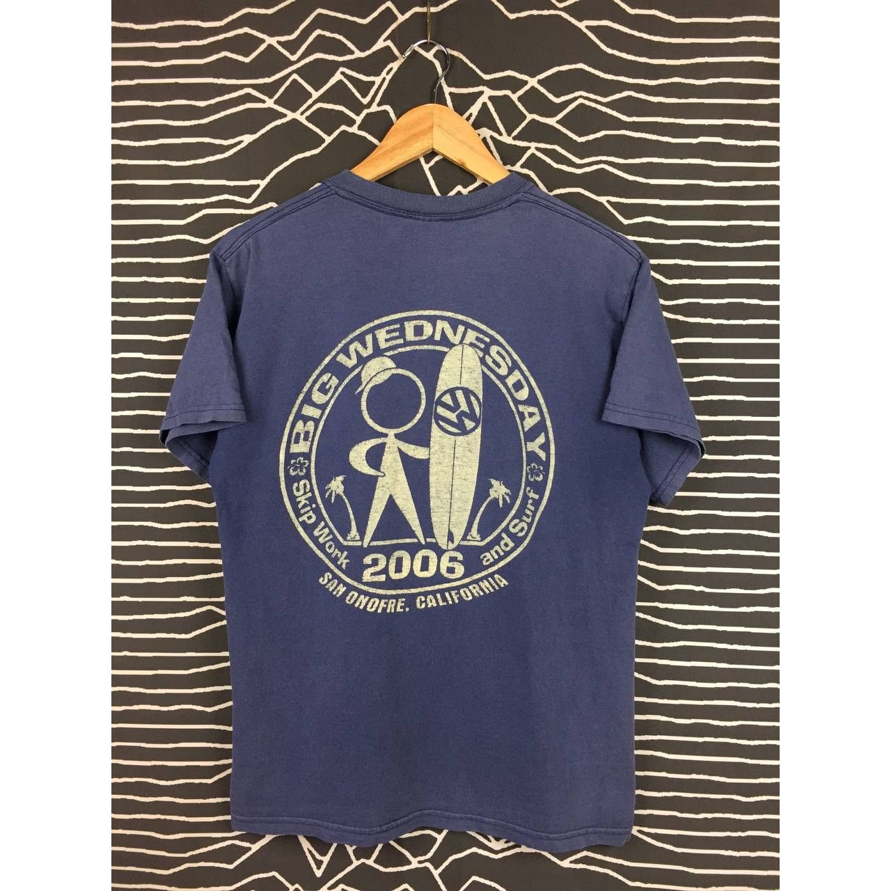 Gildan × Vintage Vtg Y2K Big Wednesday Skip Work And Surf California Tee Size US M / EU 48-50 / 2 - 1 Thumbnail