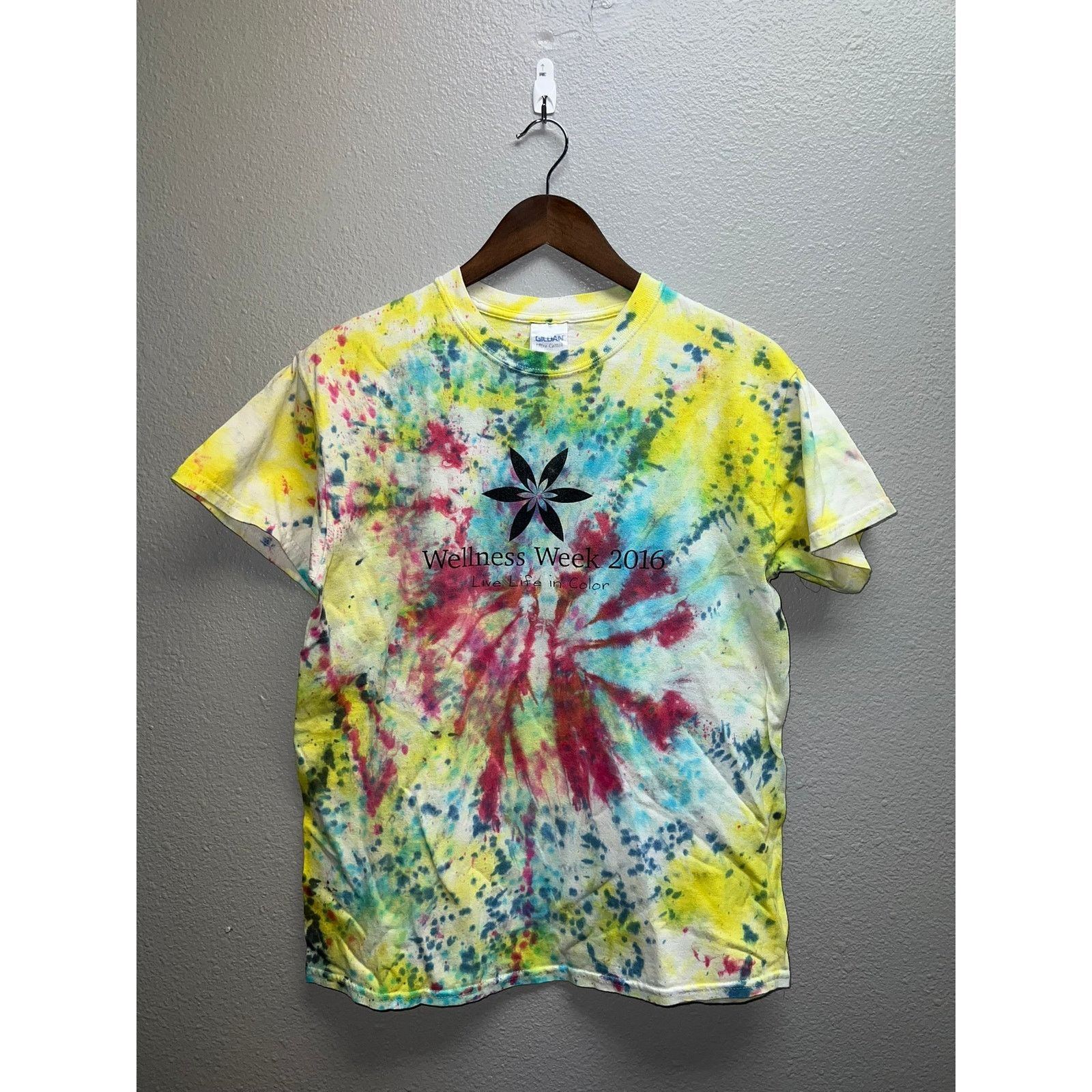 Gildan Wellness Week Shirt Live Life In Color Tie Dye Tee M CUSG Size US M / EU 48-50 / 2 - 1 Thumbnail