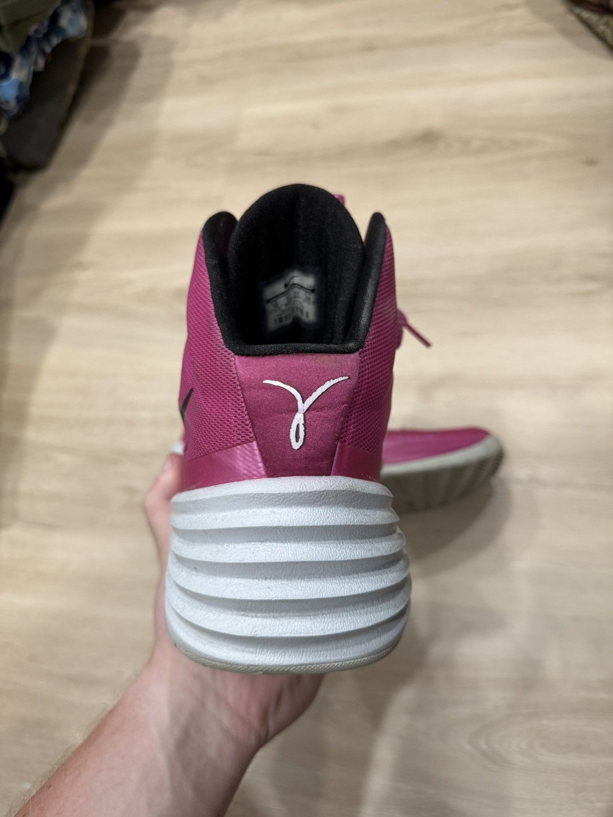 Nike Nike Hyperdunk 2013 Pink Breast Cancer Awareness Size US 12 / EU 45 - 4 Thumbnail