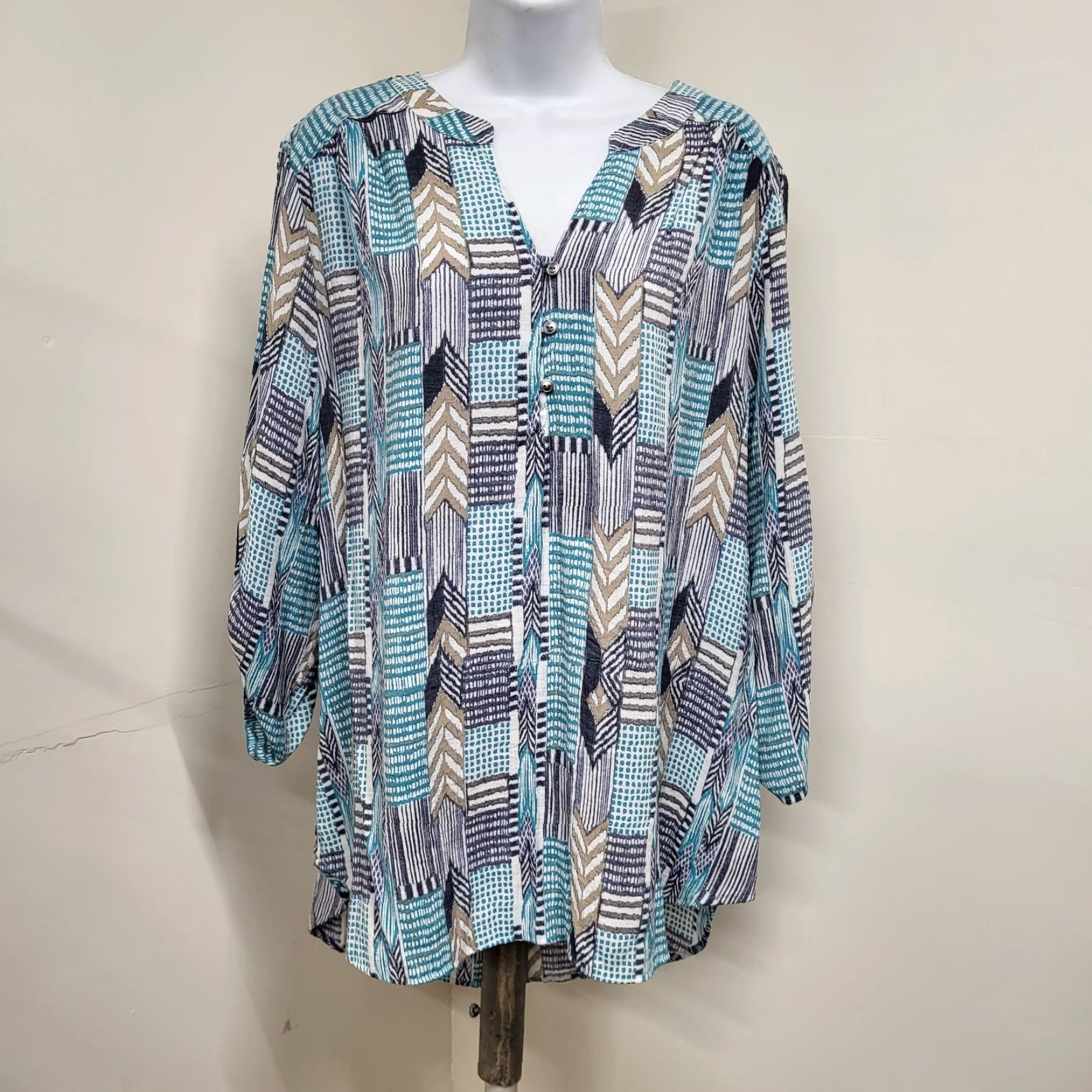 Vintage Kim Rogers Curvy Shirt Blouse 1X Women Blue Turquoise Chevron Stripe Top Knit Polyester Rayon 3/4 Sleeve V-Neck Tunic Size XL / US 12-14 / IT 48-50 - 2 Thumbnail