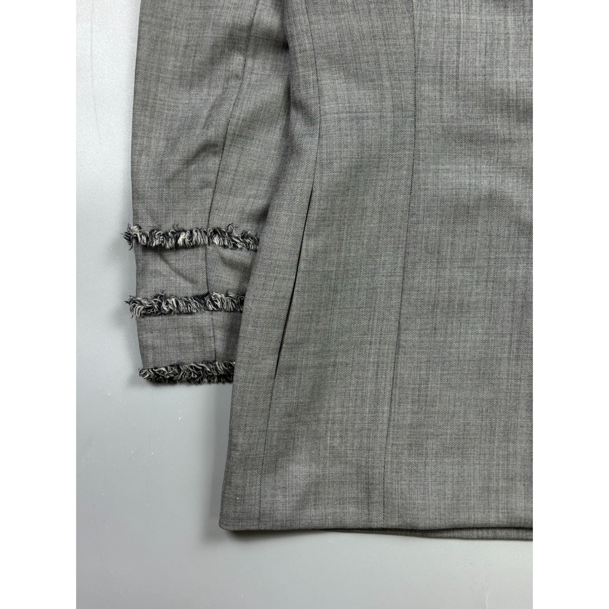 Escada Escada Vintage Gray Wool Peak Lapel Fringe Blazer (Y1223) Size M / US 6-8 / IT 42-44 - 2 Thumbnail