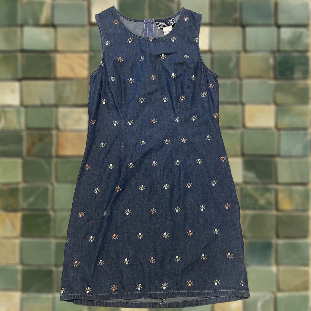 Denime True Blue Womens Sleeveless Floral Embroidered Denim Dress Sz 6 Short Fit & Flare Casual Spring Summer Pink Flower Pattern Denim Size M / US 6-8 / IT 42-44 - 1 Thumbnail