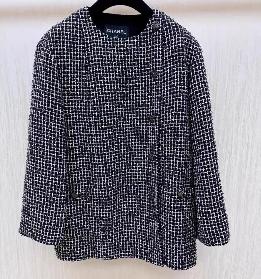 Chanel Chanel Women's Quilted Classic Jacket Size XS / US 0-2 / IT 36-38 - 1 Thumbnail