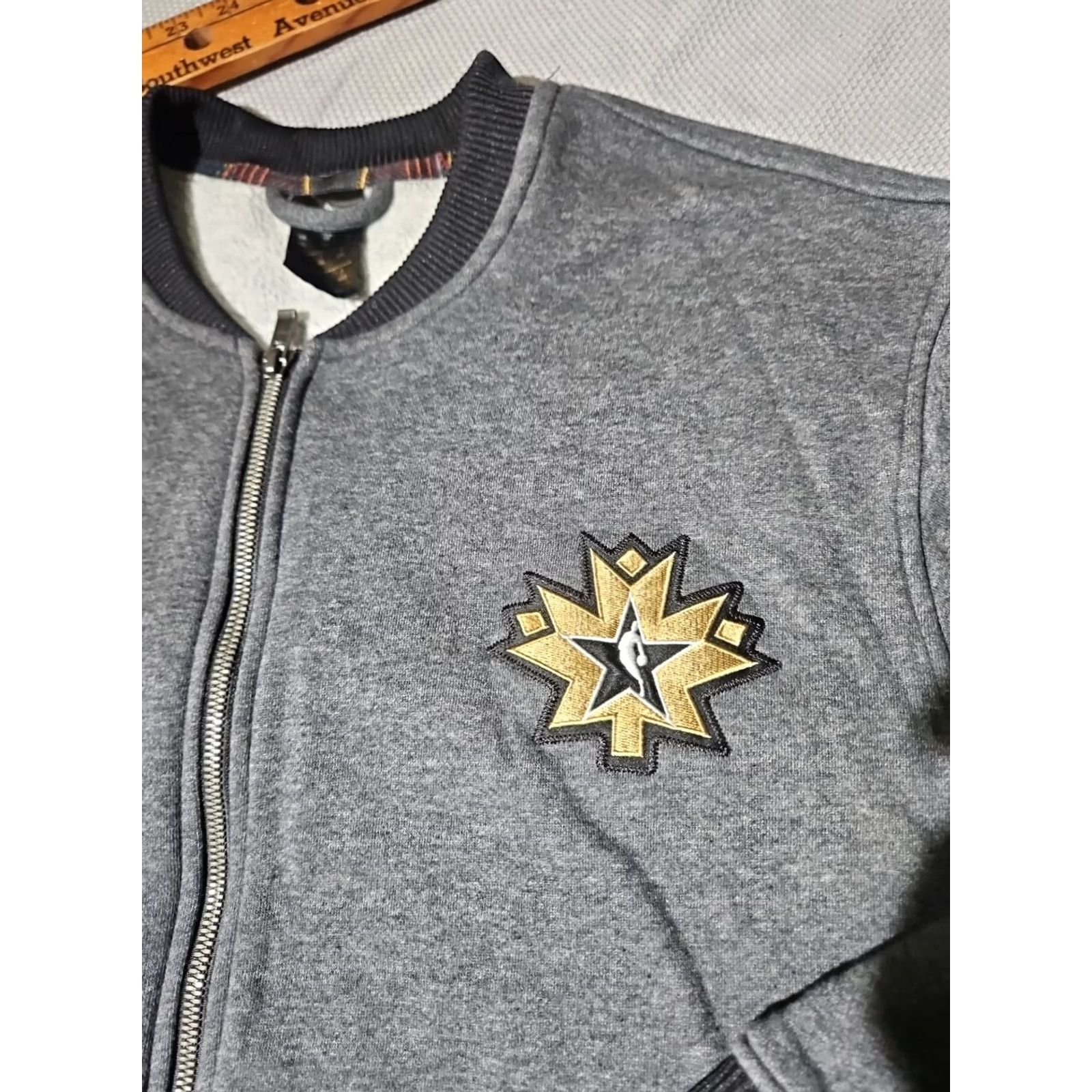 Adidas VINTAGE Adidas Jacket Mens 2XL Gray Basketball All-Star Warm Up Full Zip Shirt Mens XXL Gray NBA Logo Full Zip 2015 Adidas NBA All-Star Warm Up Jacket Size US XXL / EU 58 / 5 - 6 Thumbnail