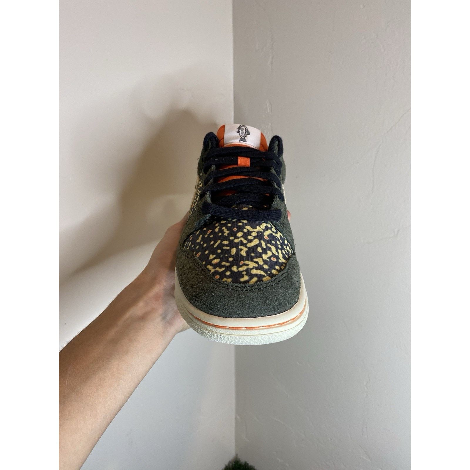 Nike Nike Dunk SE “Gone Fishing Rainbow Trout” Size 9 US | NEW Size US 9 / EU 42 - 4 Thumbnail