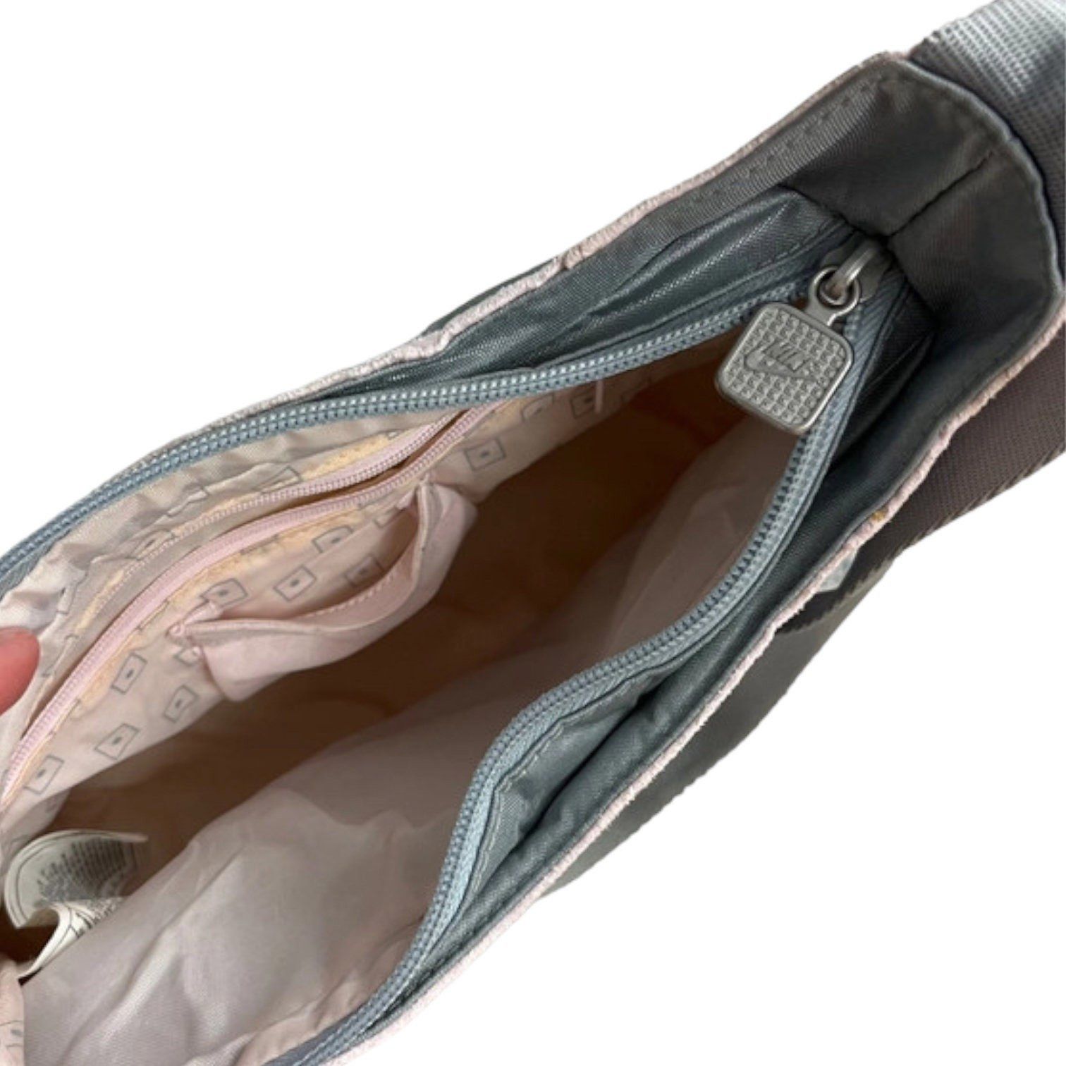 Nike The Nike Mini Baguette Sneaker Sole Bag Size ONE SIZE - 8 Thumbnail
