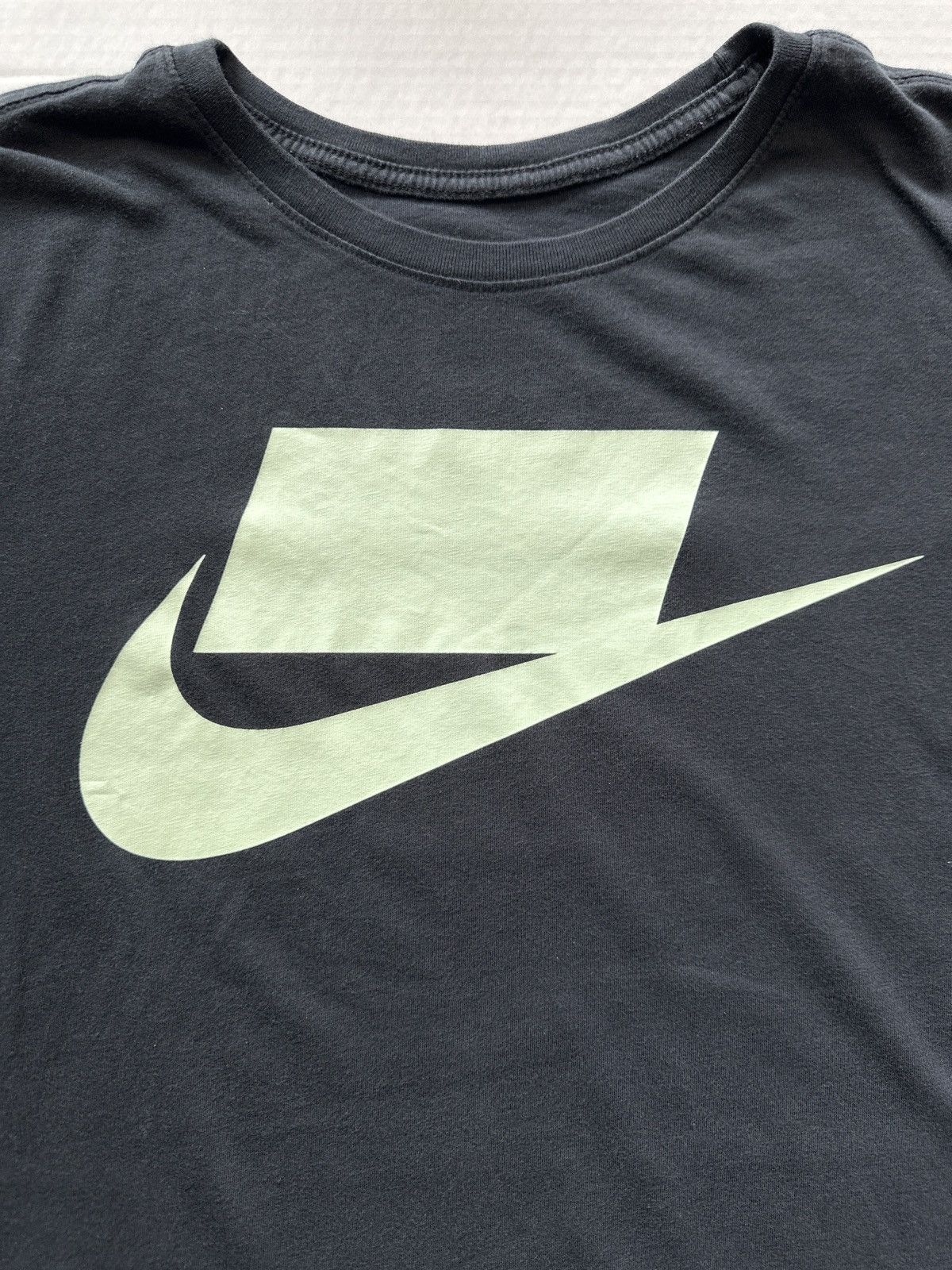 Nike × Vintage Nike sportswear block logo Tshirt xxl Size US XXL / EU 58 / 5 - 2 Thumbnail