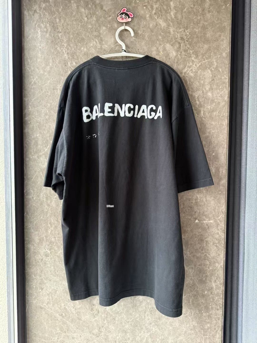Balenciaga Balenciaga Blurred Graffiti Short-Sleeve L Size US L / EU 52-54 / 3 - 2 Thumbnail