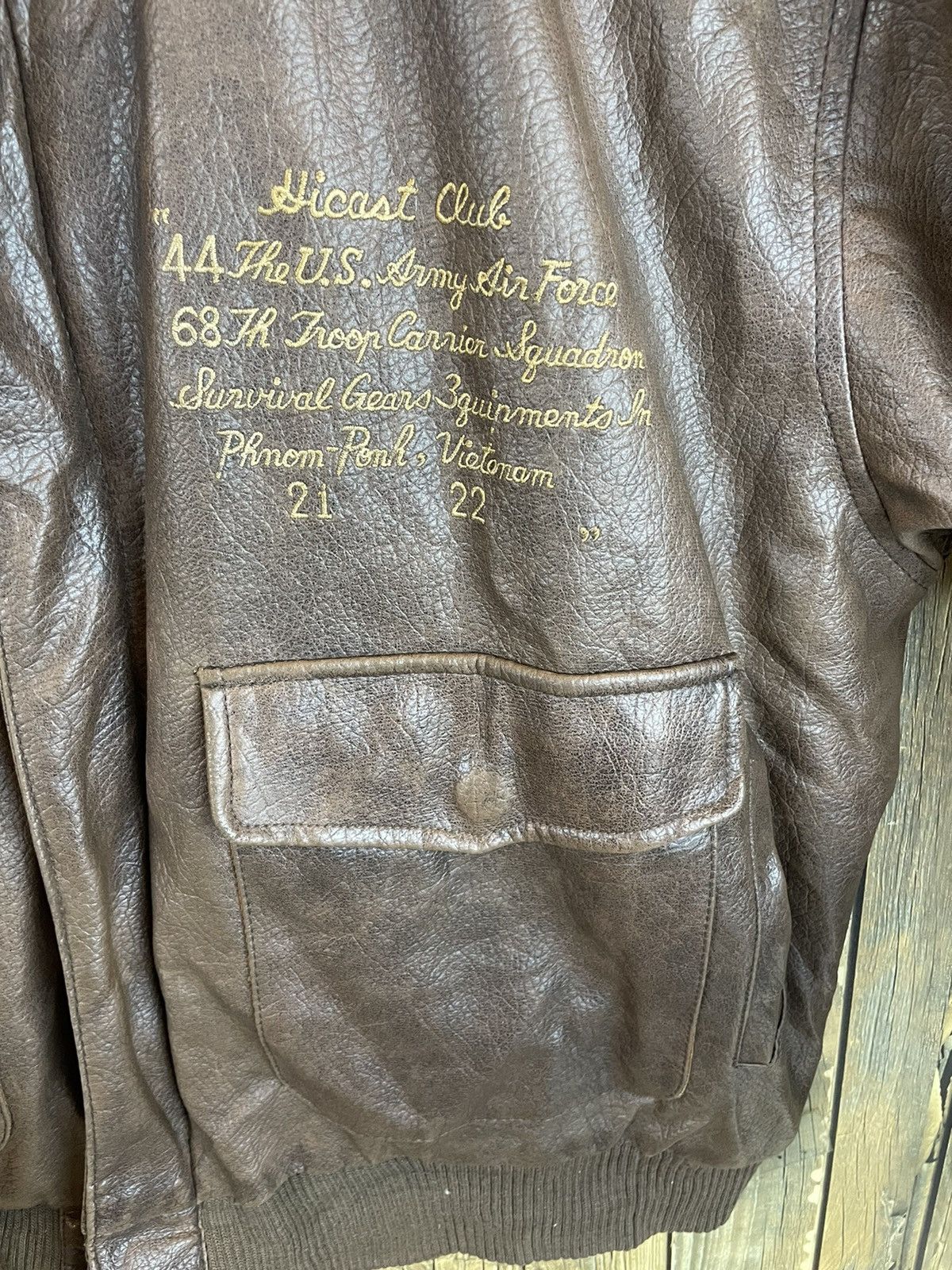 Vintage RARE VINTAGE HICAST CLUB A-2 FLYING AIRFORCE JACKET 1990s Size US L / EU 52-54 / 3 - 6 Thumbnail