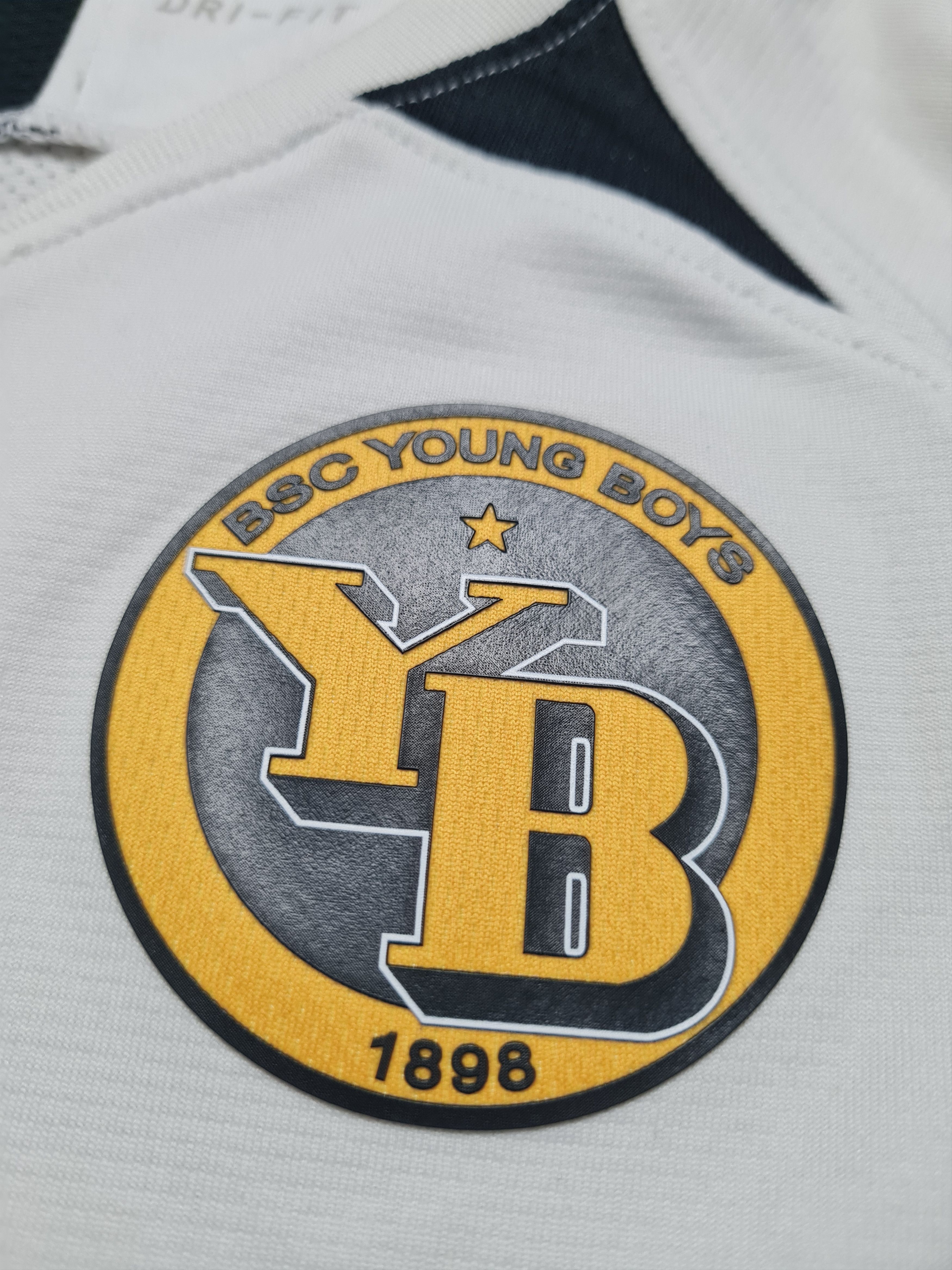 Nike BSC YOUNG BOYS 2019/2020 AWAY SHIRT SOCCER NIKE # 18 NSAME Size US XS / EU 42 / 0 - 9 Thumbnail