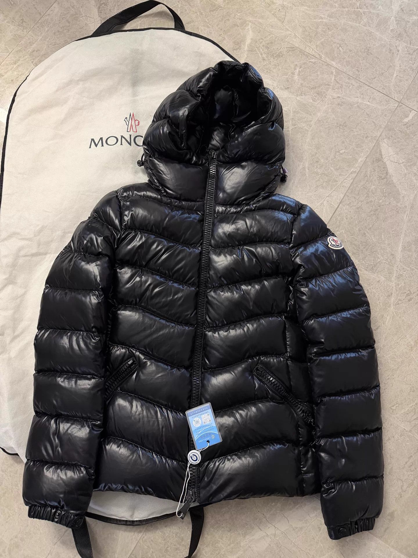 Moncler Moncler down jacket women's black size 1 like new Size S / US 4 / IT 40 - 2 Thumbnail