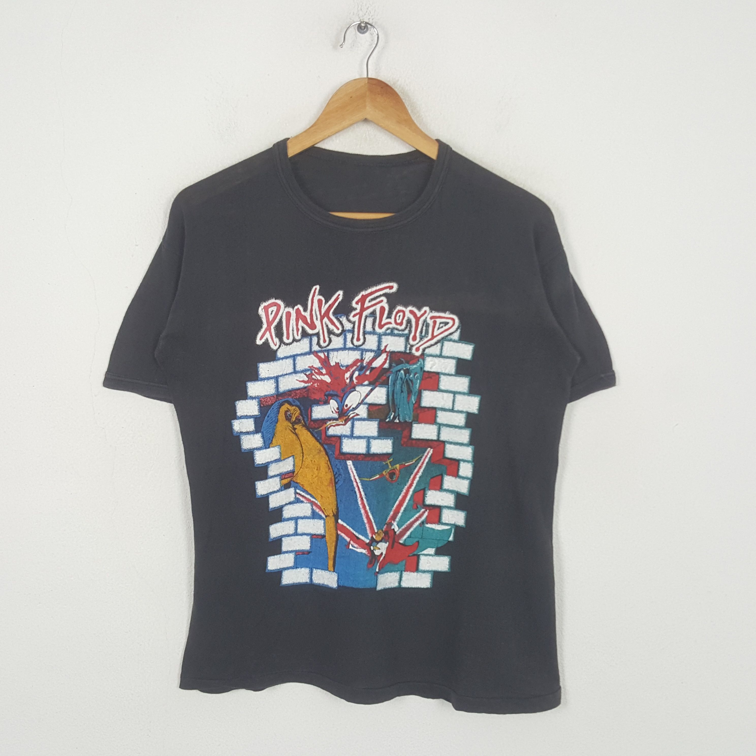 Vintage Vintage Pink Floyp American Rock Band Tshirt RR1 Size US M / EU 48-50 / 2 - 1 Thumbnail