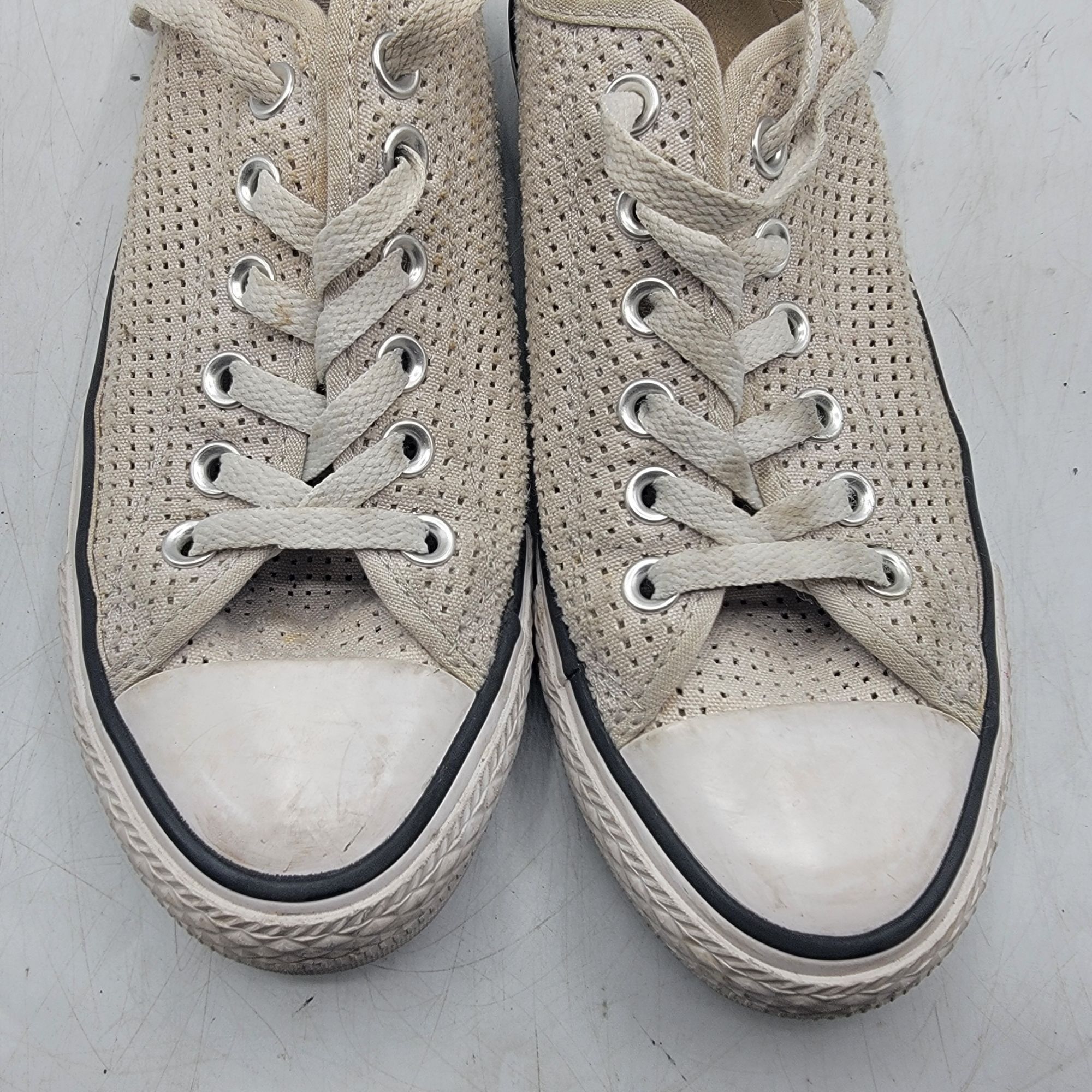 Converse Converse Chuck Taylor All Star Low Top Perforated Womens Siz Size US 7.5 / IT 37.5 - 10 Thumbnail