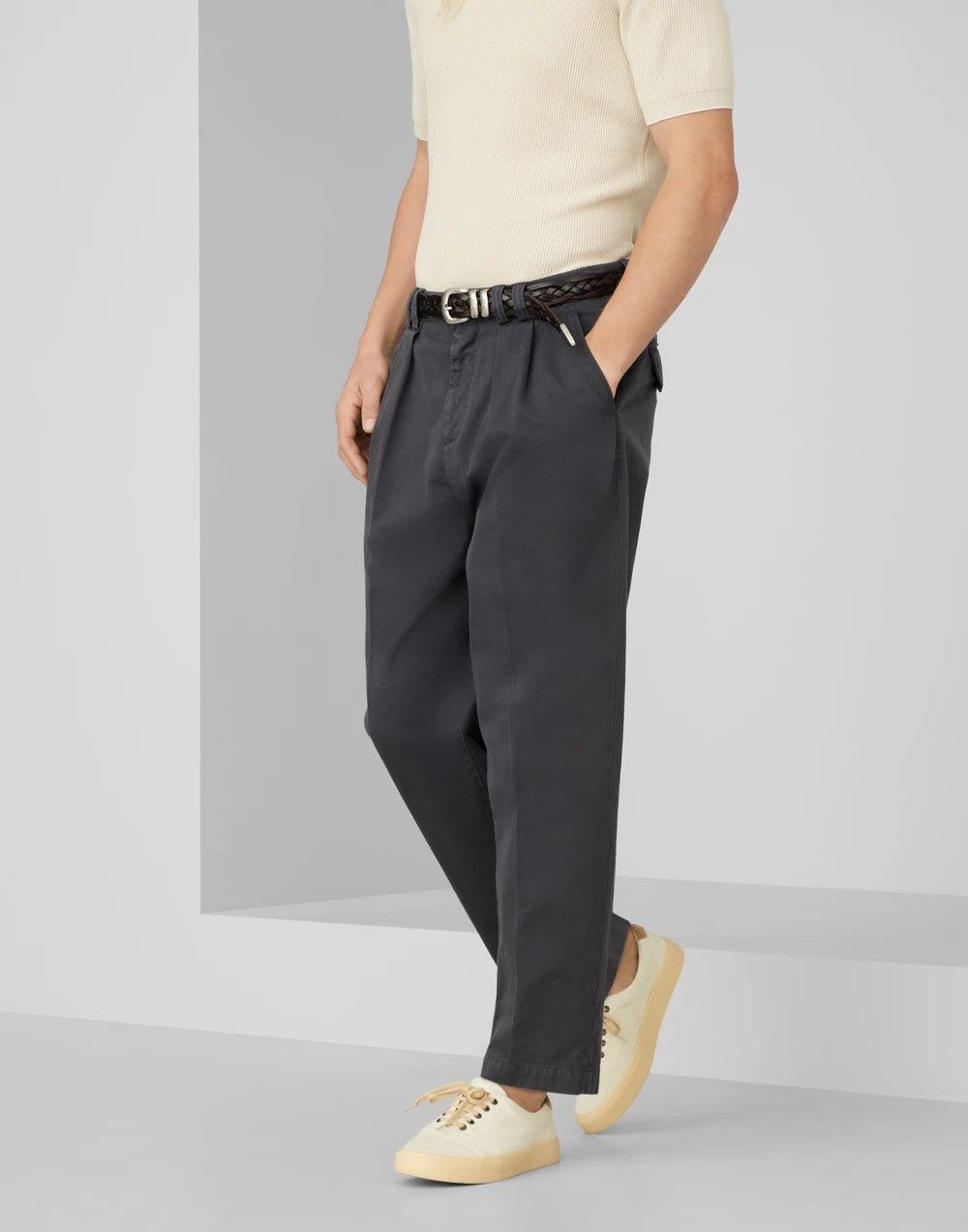 Brunello Cucinelli Dyed Pants in Charcoal Size US 34 / EU 50 - 1 Thumbnail