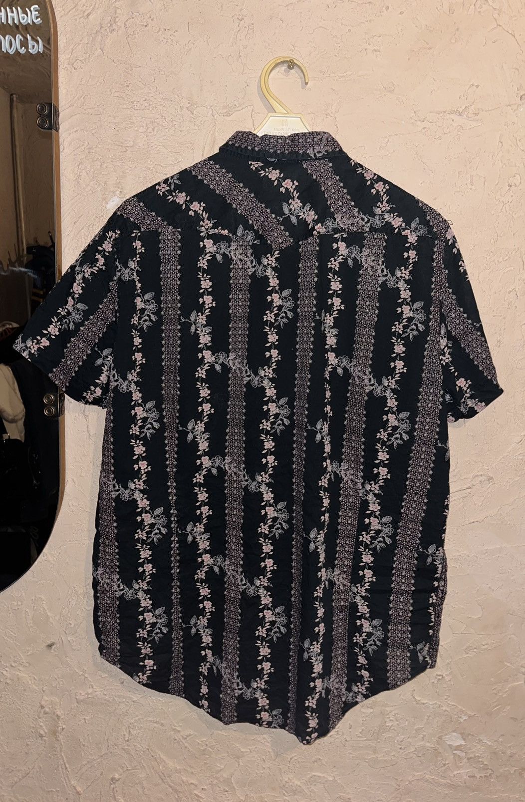 Diesel Vintage Diesel Shirt Short Sleeve Button up Flowers Ornament Size US L / EU 52-54 / 3 - 3 Thumbnail