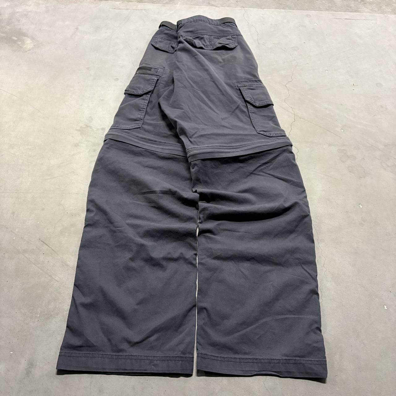 Vintage Crazy Vintage Y2K/2000s Baggy Faded Black Grey Cargo Pants with Zippers to turn into Cargo Shorts! Size US 32 / EU 48 - 6 Thumbnail