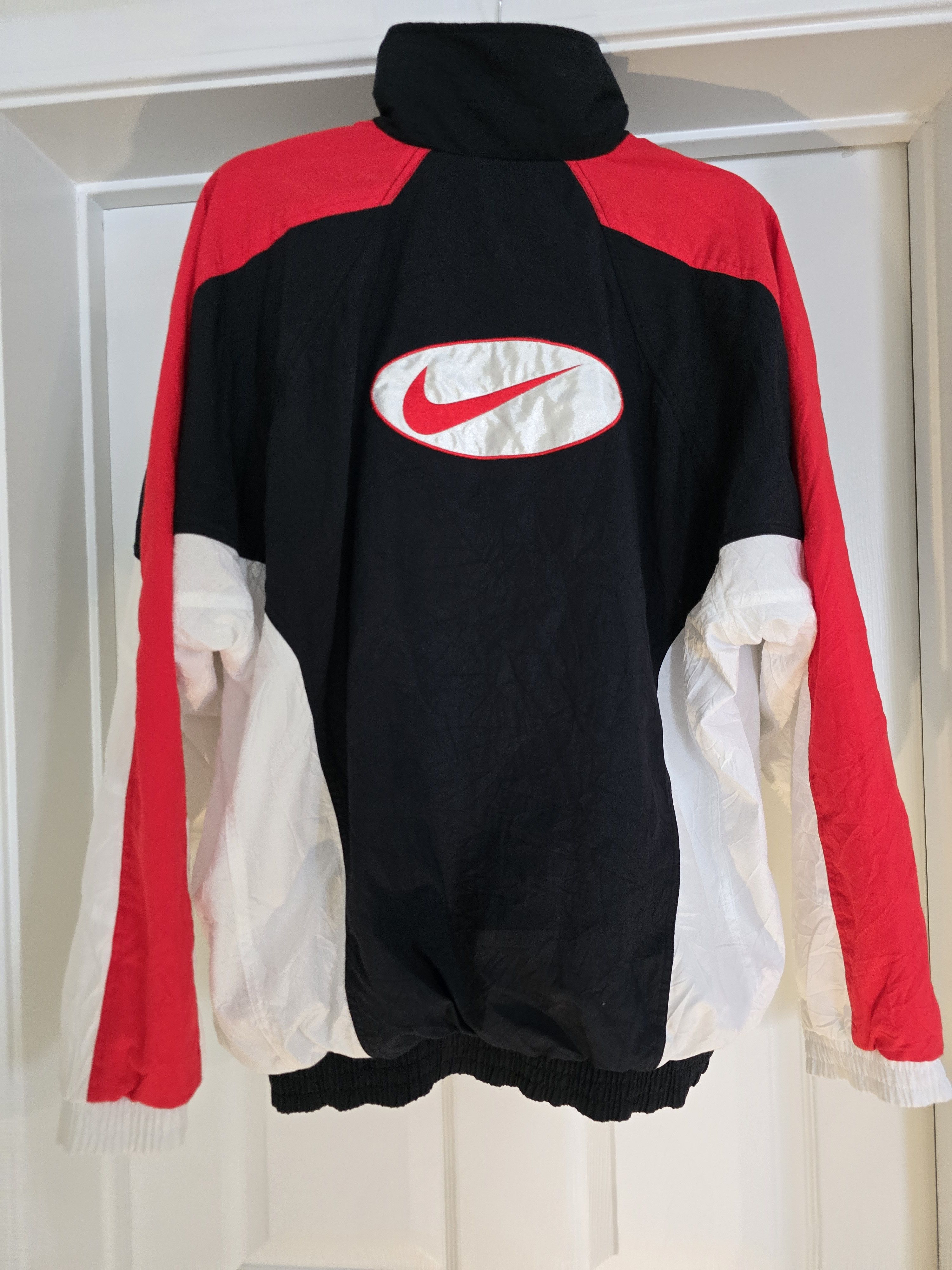 Nike Vintage Nike 90s Nylon Windbreaker Jacket - Size L(Boxy Fit) Size US L / EU 52-54 / 3 - 5 Thumbnail