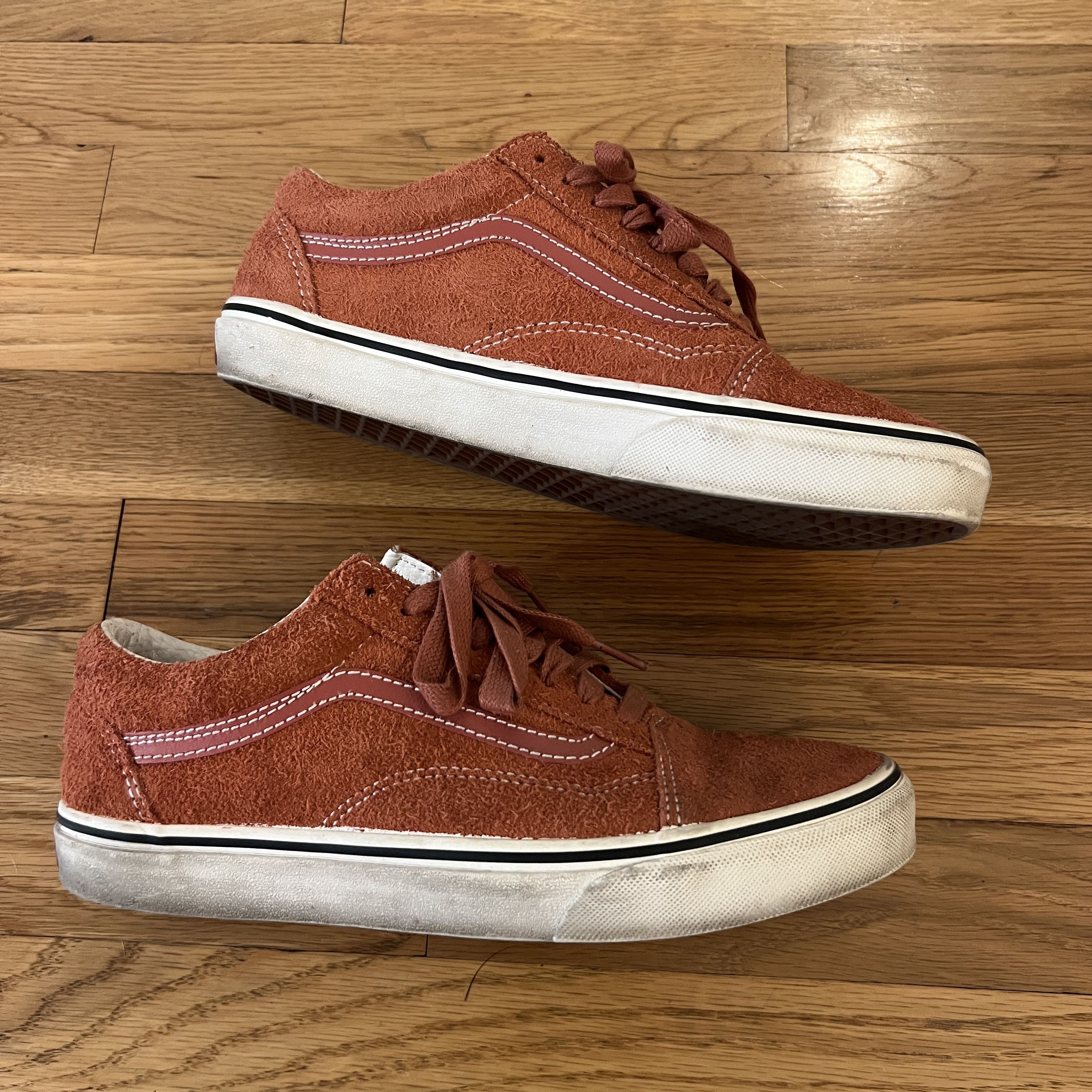 Vans Old Skool Hairy Suede Hot Sauce / Snow White Skating Shoe Size US 9.5 / EU 42-43 - 3 Thumbnail